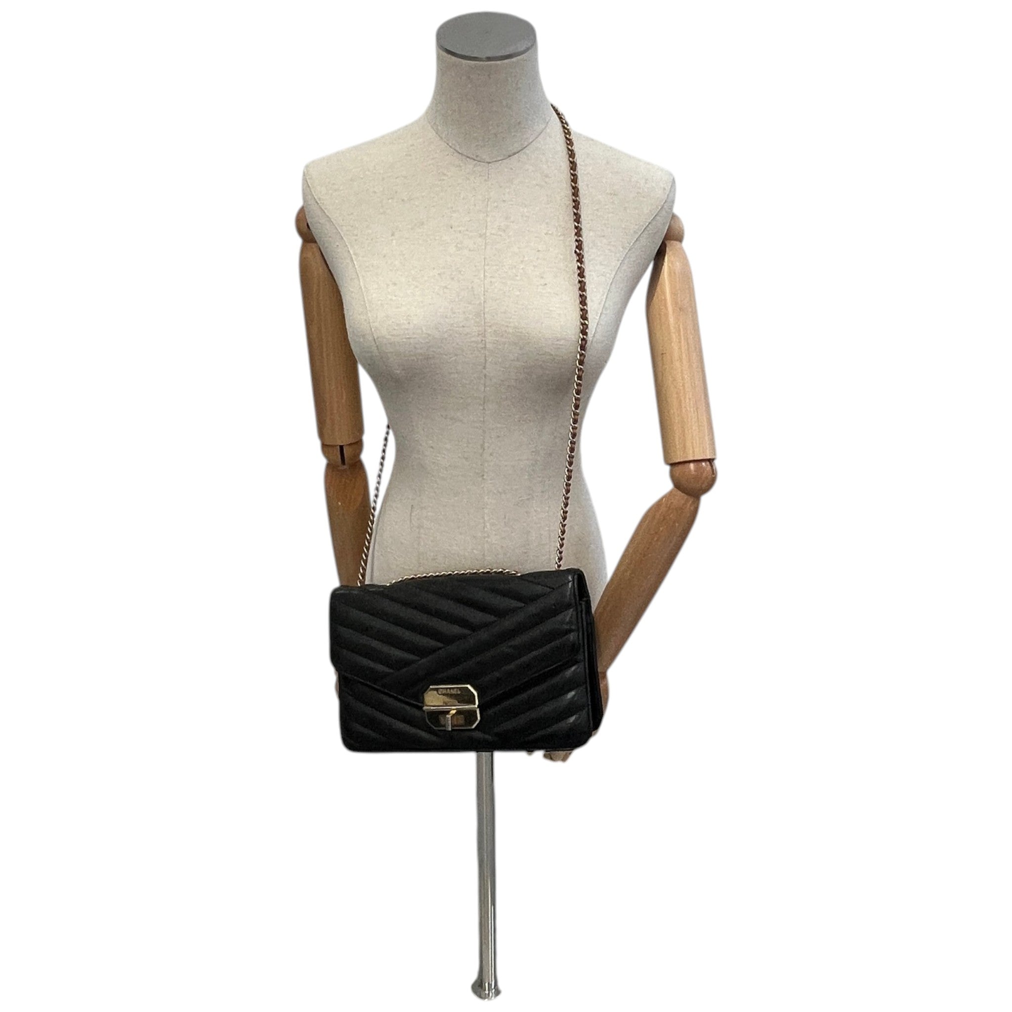 Women's Gabrielle Chevron Flap Bag Black