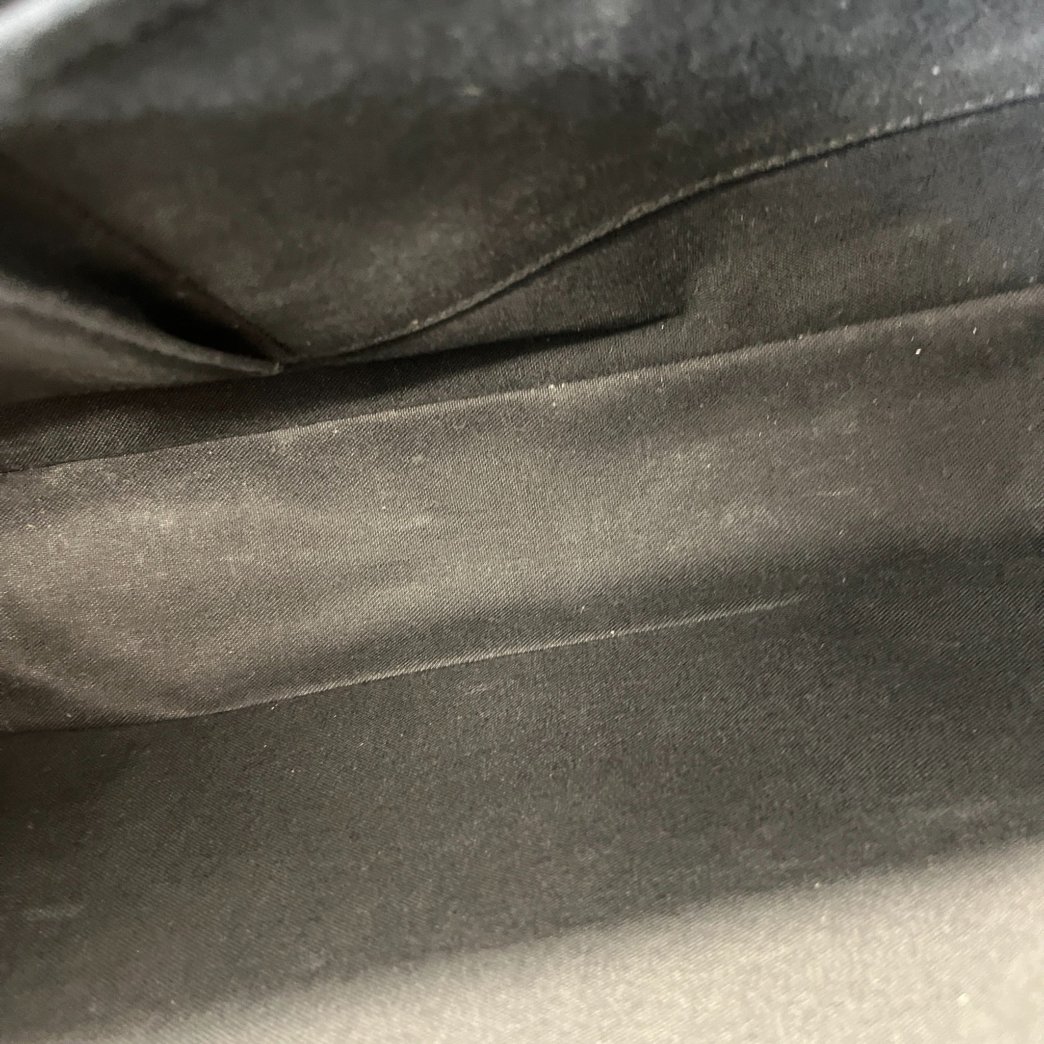 Men's Damier Graphite Daniel Mm Messenger Bag Black