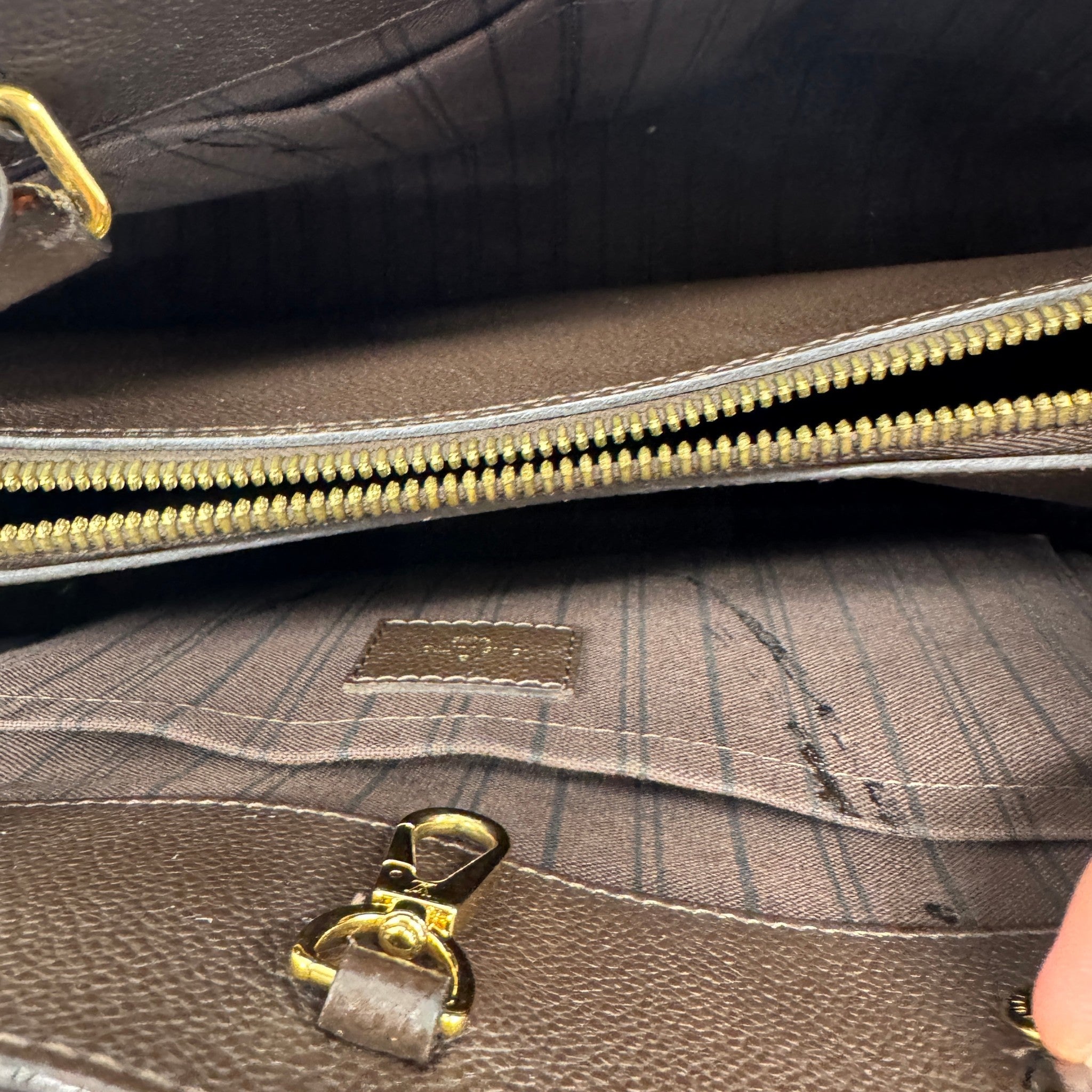 Women's Monogram Montaigne Gm Bag Brown