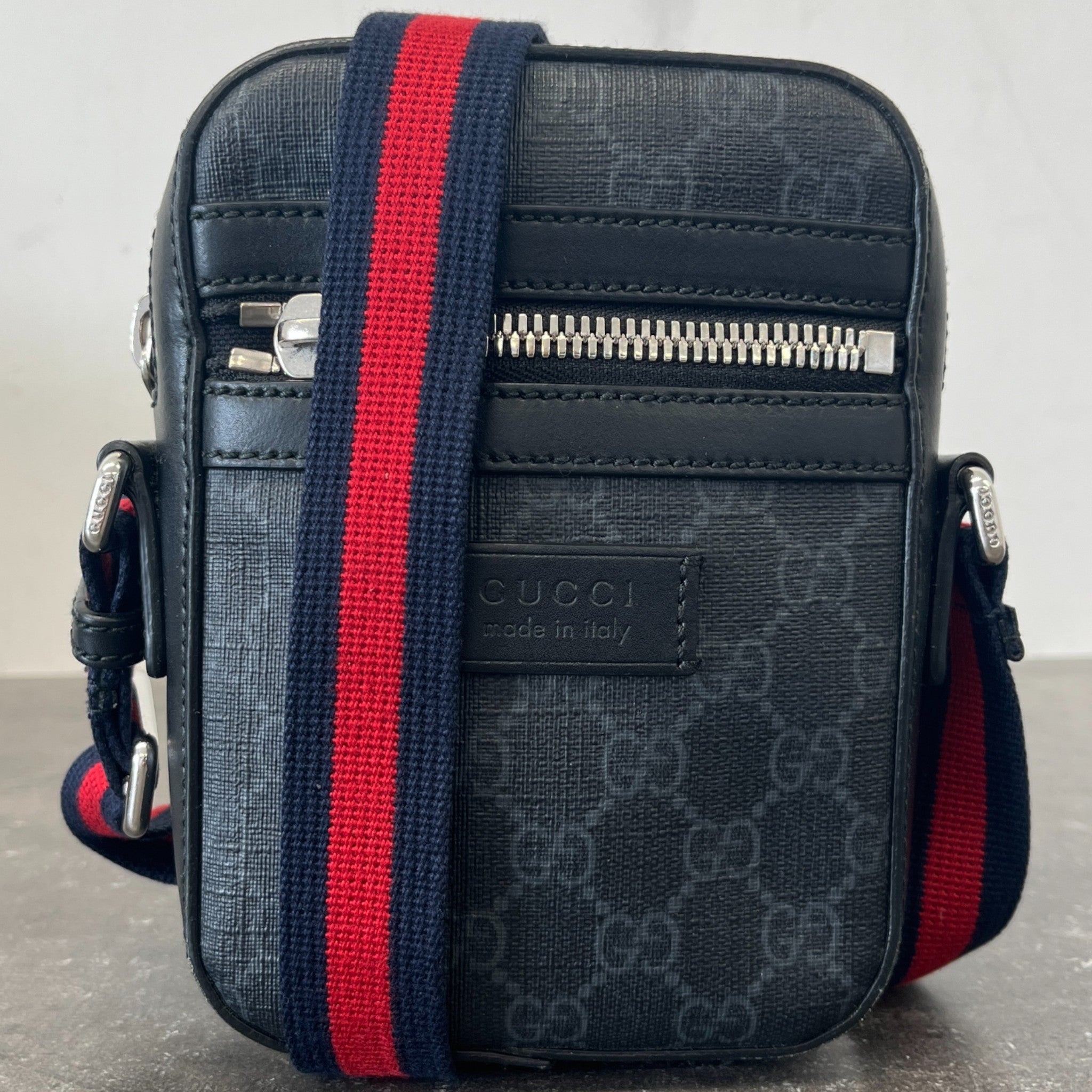 Men's Gg Supreme Messenger Bag Charcoal