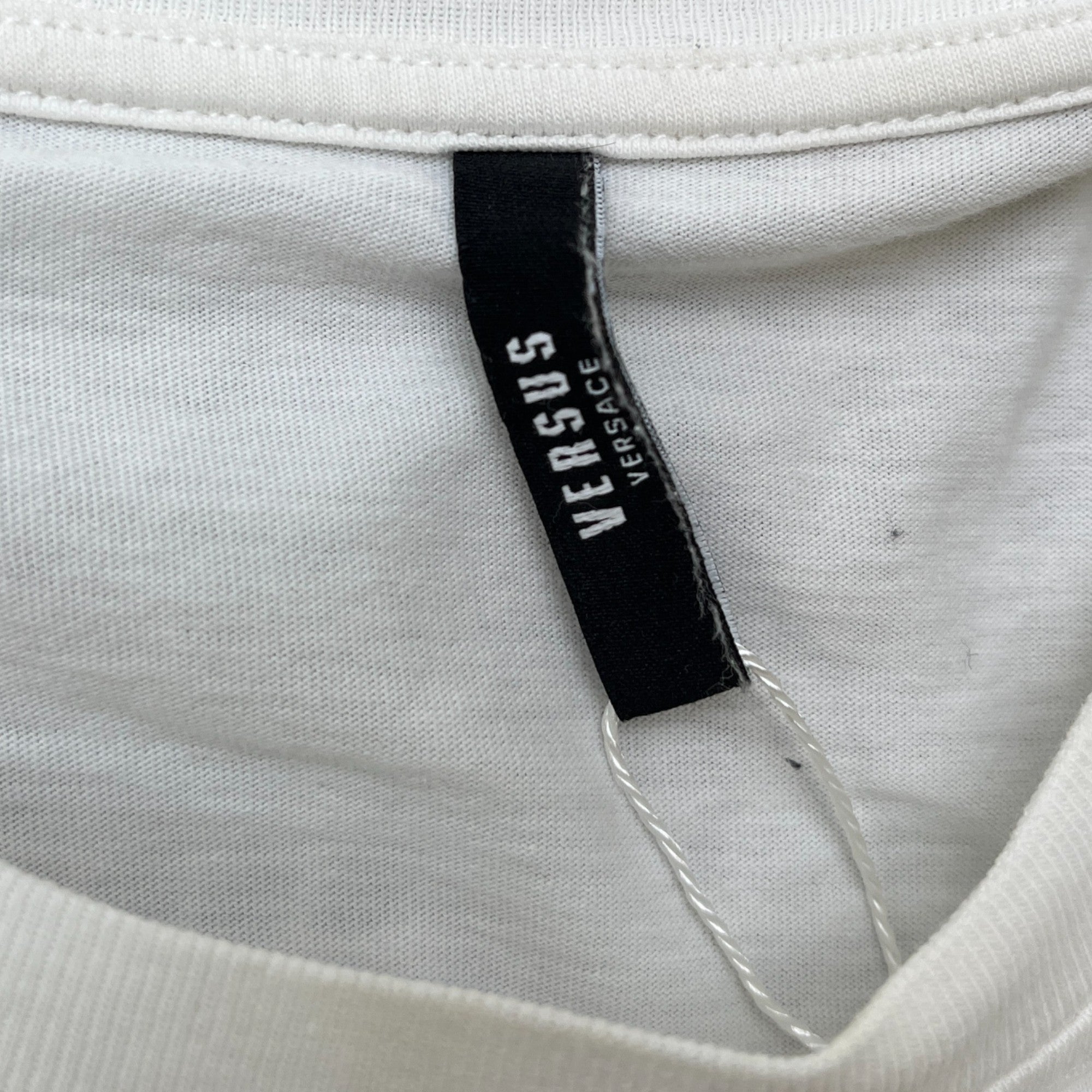 Men's Lions Head Logo Print T-Shirt White Size M