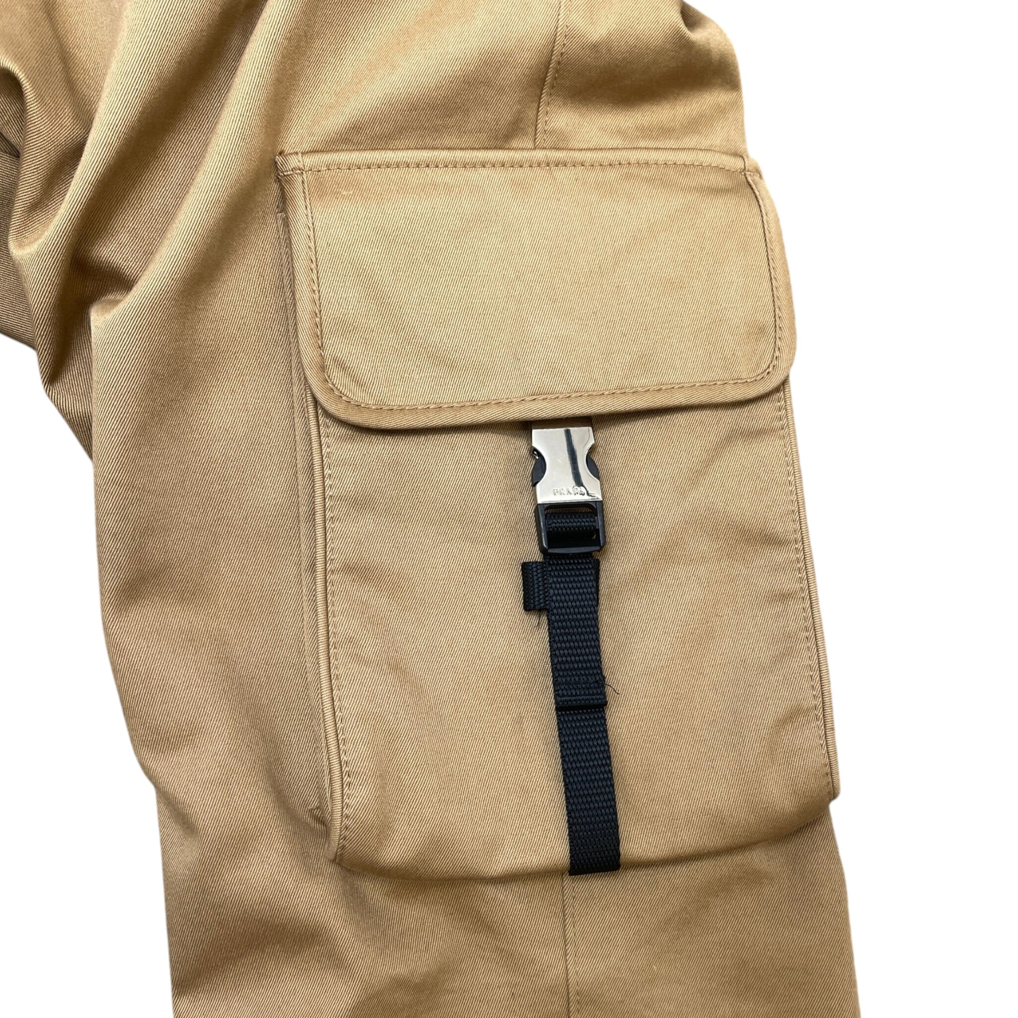 Men's Re-Nylon Plaque Logo Cargos Beige Size IT 52 / UK 36