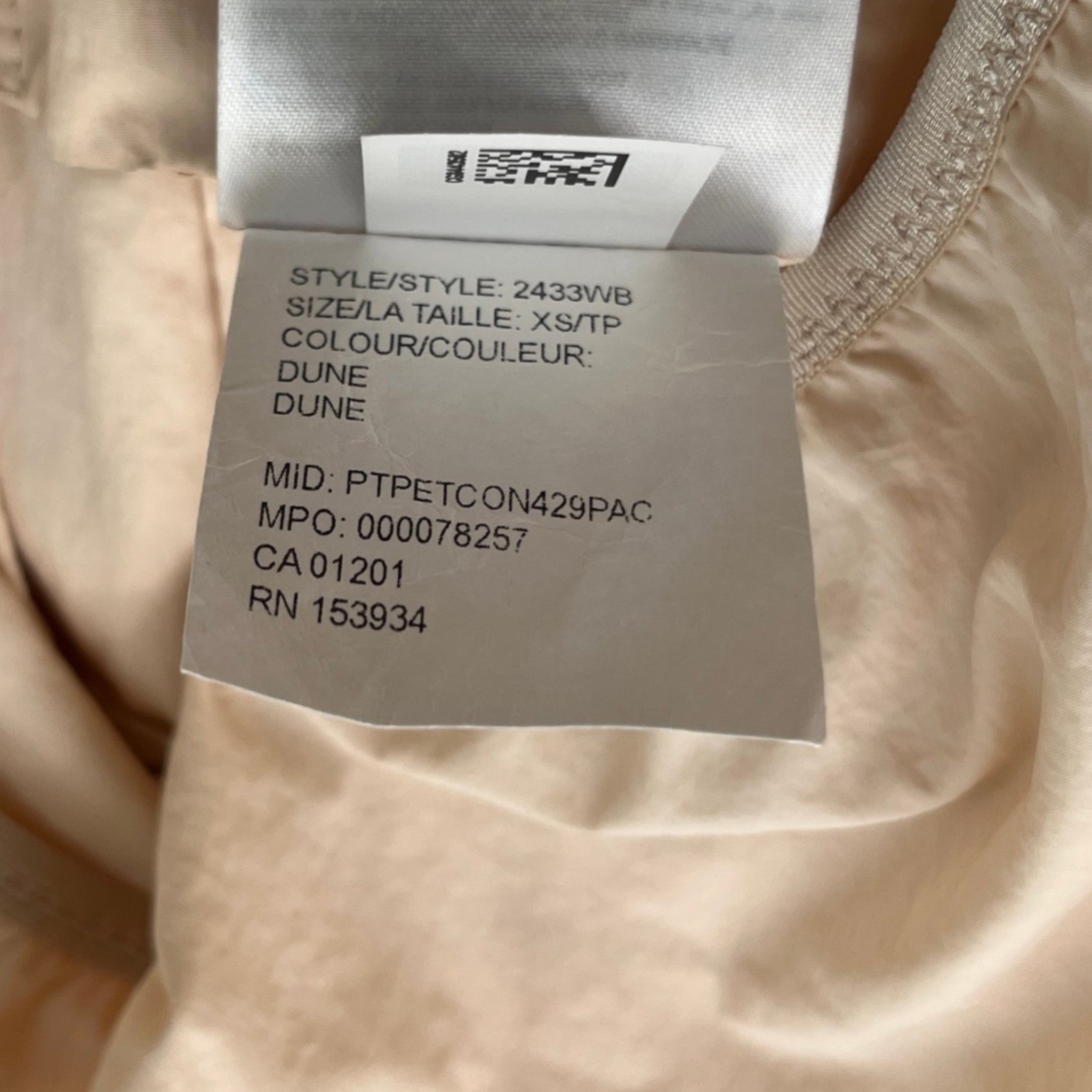 Women's Sinclair Windbreaker Salmon Size XS
