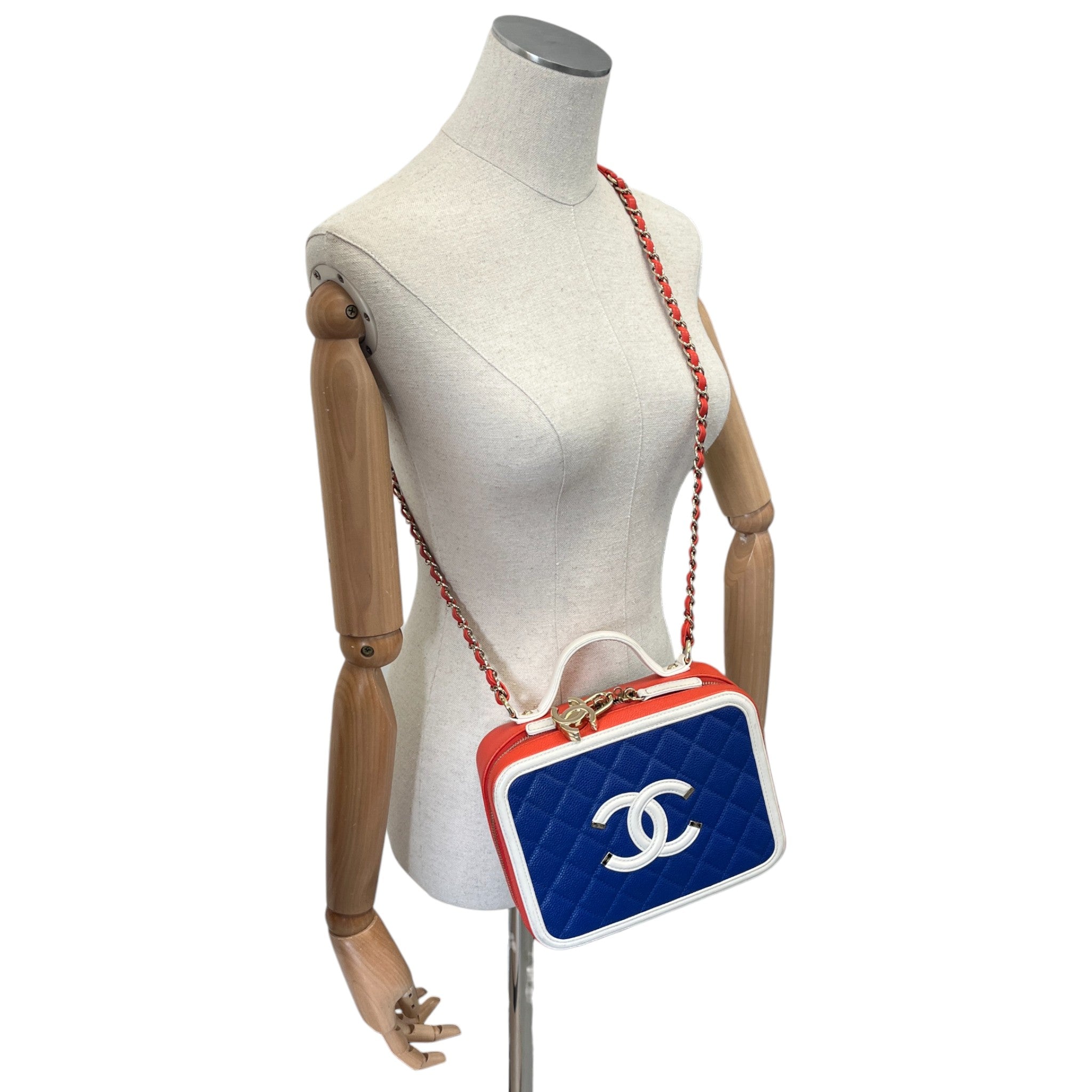 Women's Tricolor Caviar Cc Filigree Vanity Case Medium Handbag Multi-Coloured