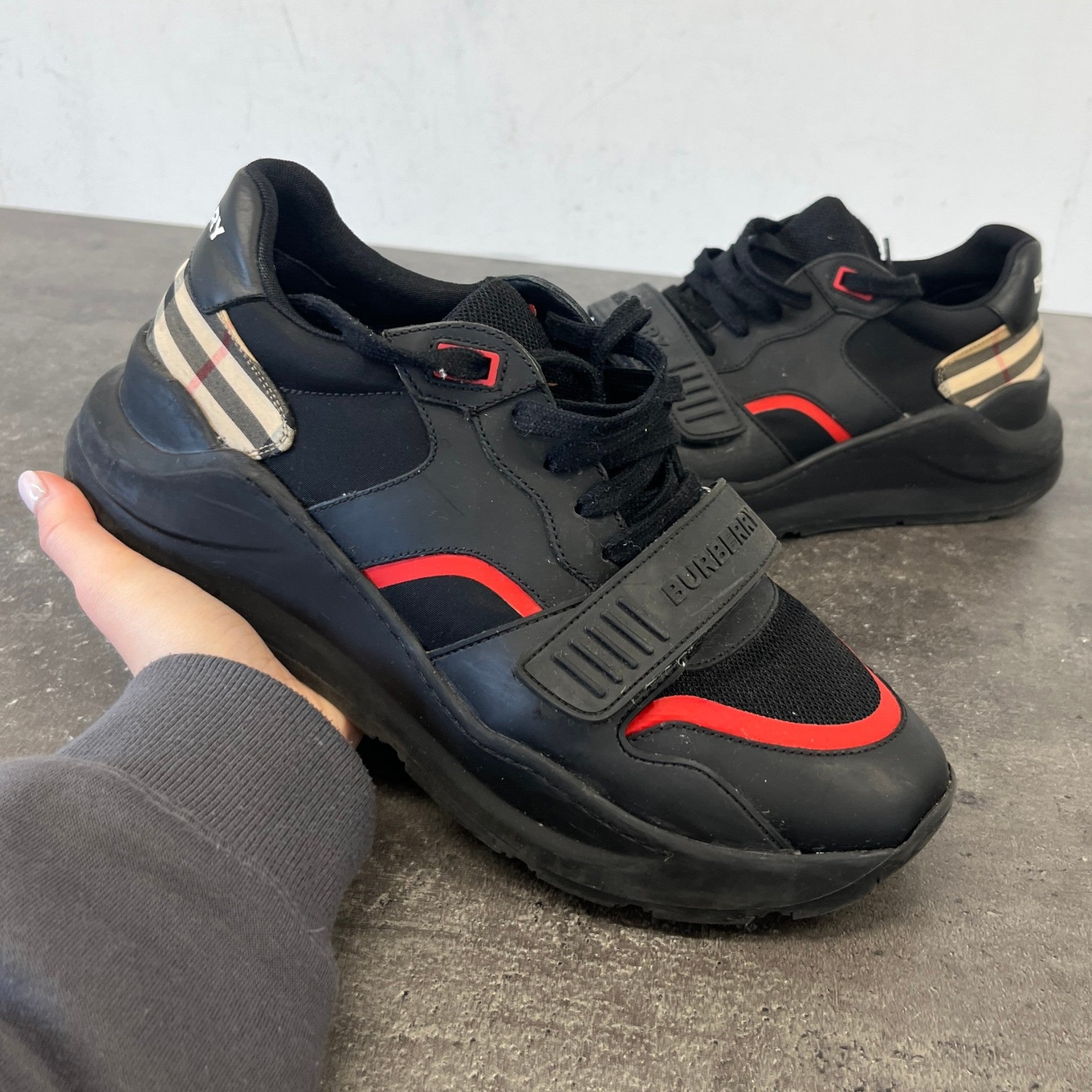 Men's Ramsey Low Trainers Black Size EU 42 / UK 8