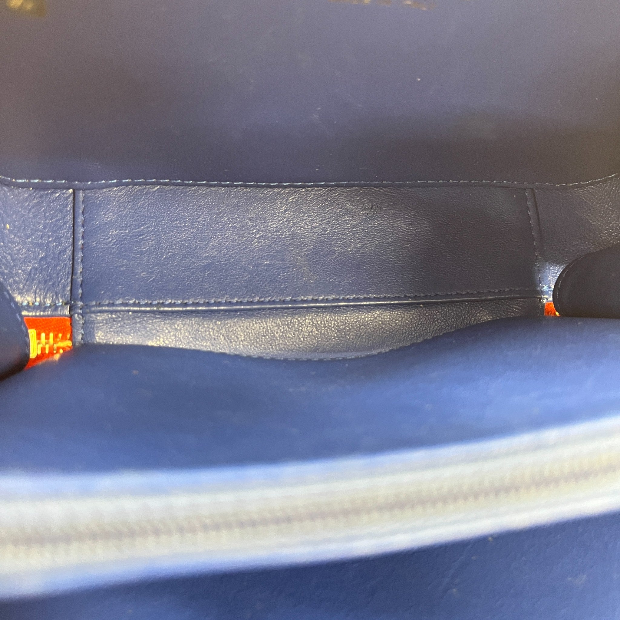 Women's Tricolor Caviar Cc Filigree Vanity Case Medium Handbag Multi-Coloured