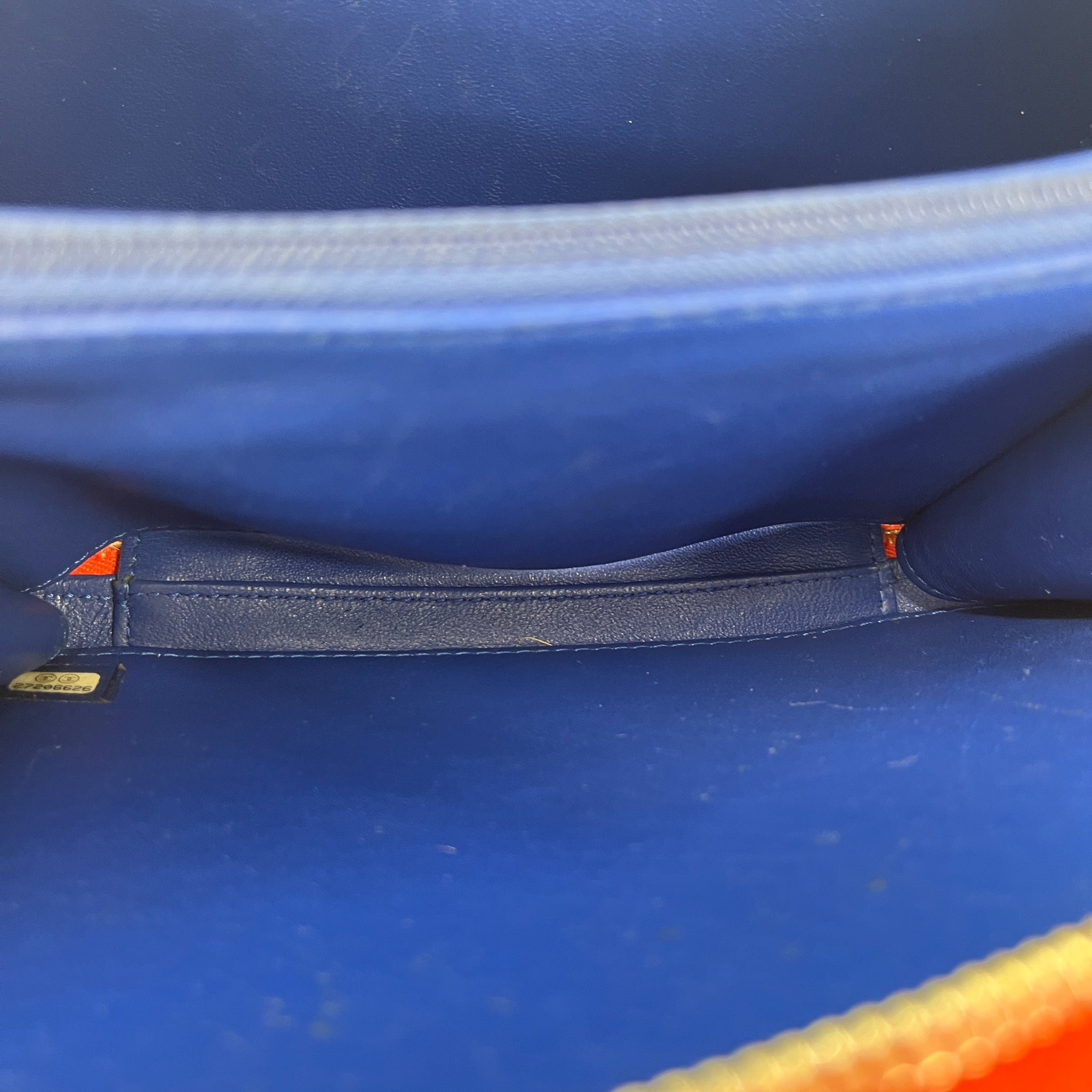 Women's Tricolor Caviar Cc Filigree Vanity Case Medium Handbag Multi-Coloured