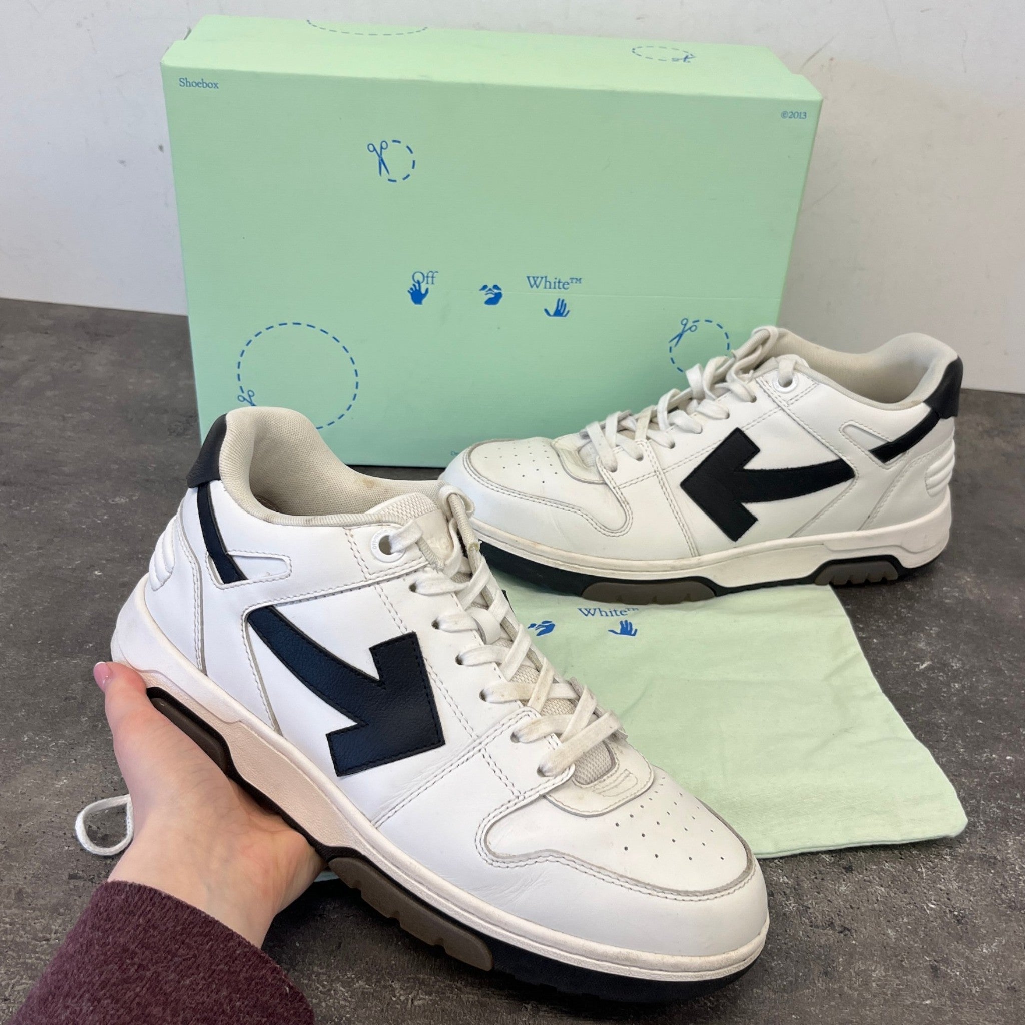 Men's Out Of Office Low Trainers White Size EU 43 / UK 9