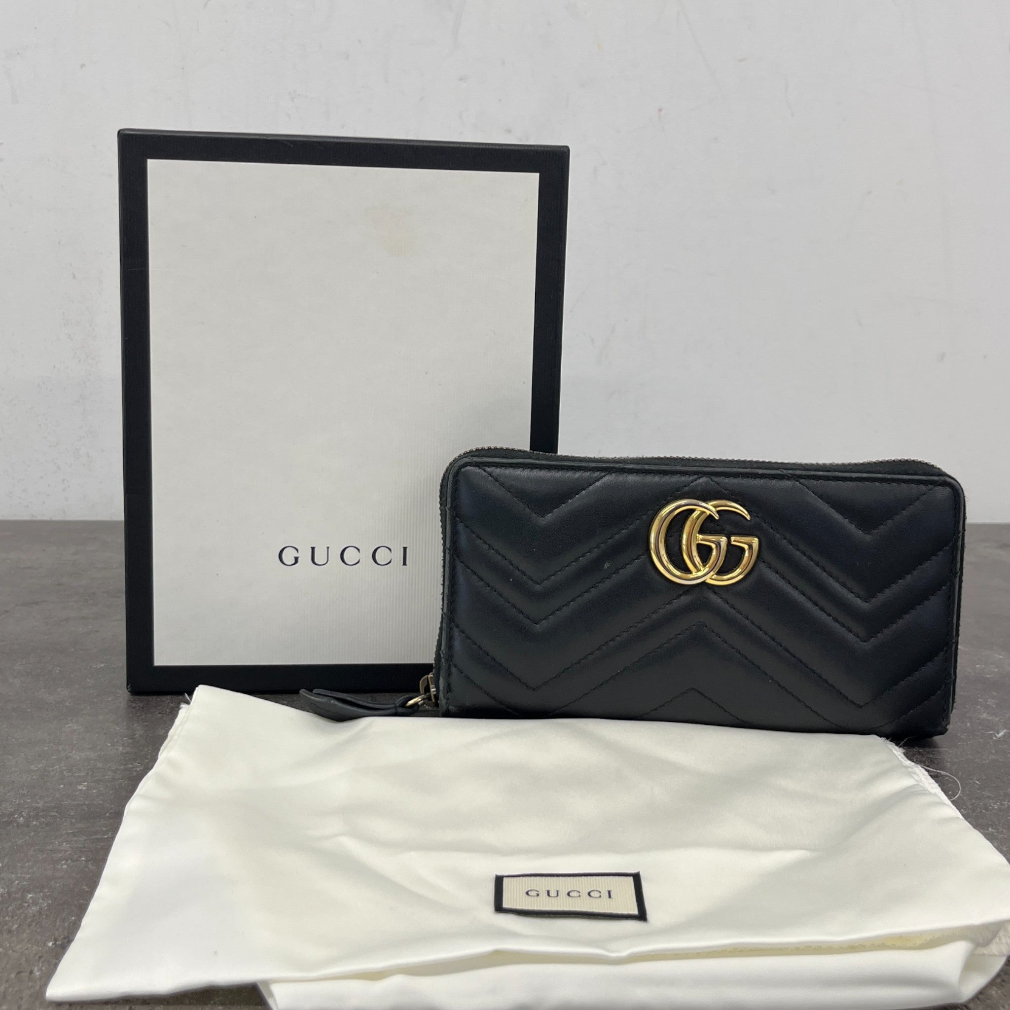 Women's Gg Marmont Purse Black