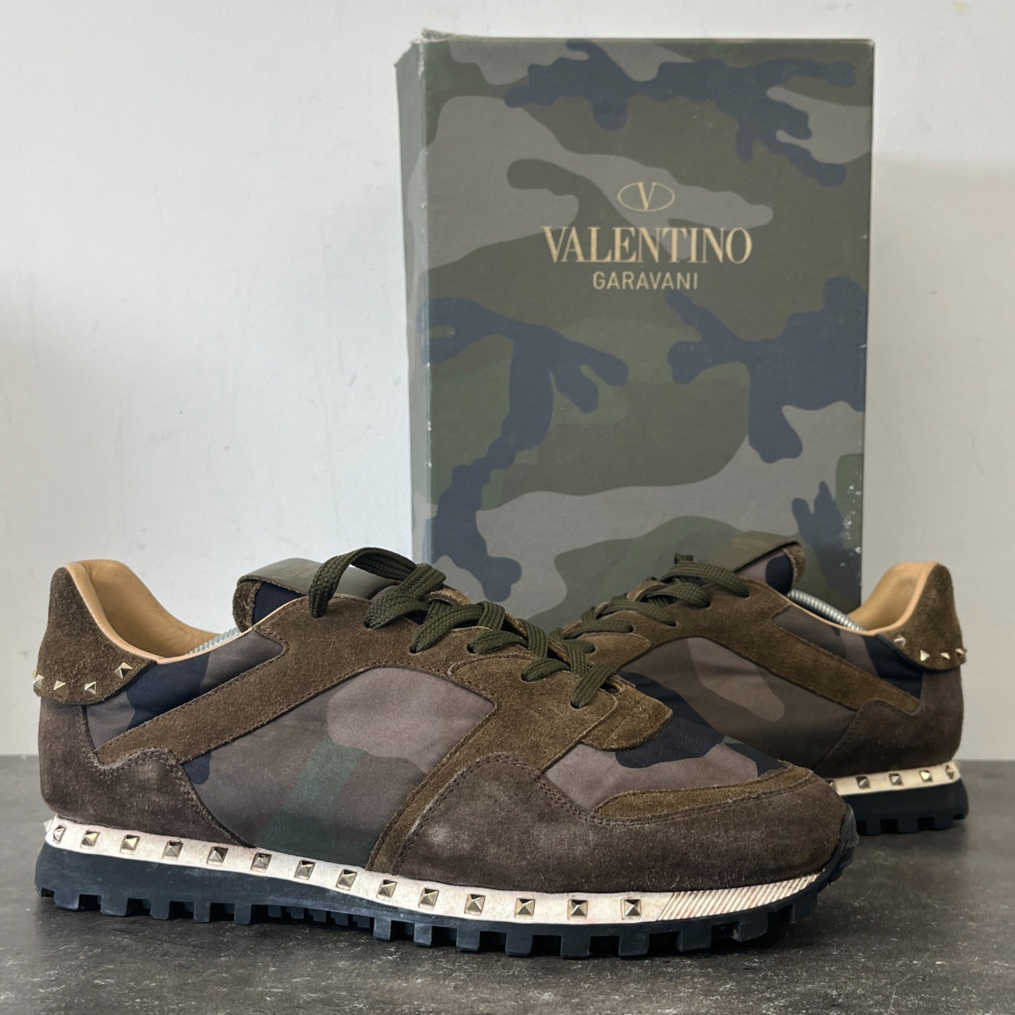 Men's Rockrunner Camo Stud Low Trainers Green Size EU 42 / UK 8