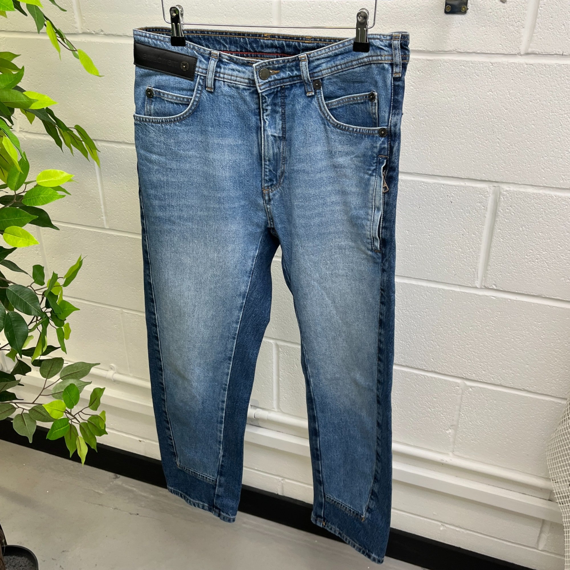 Men's Embossed Logo Jeans Blue Size Waist 31"