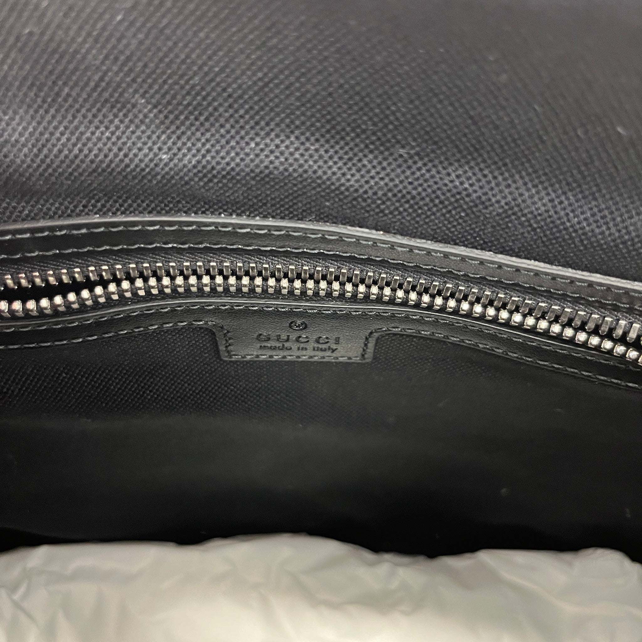 Men's Gg Supreme Messenger Bag Black