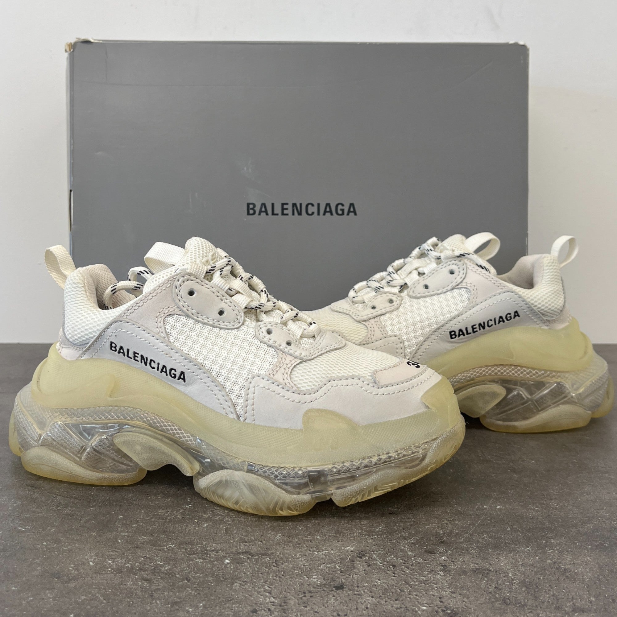 Women's Triple S Low Trainers White Size EU 34 / UK 1