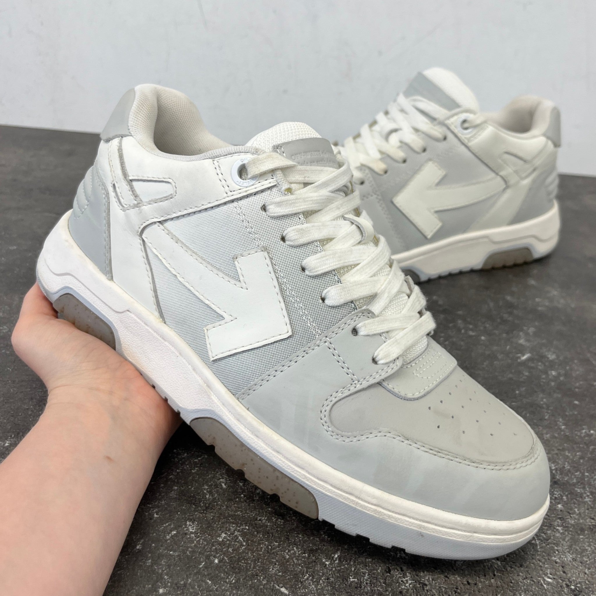Men's Out Of Office Low Trainers Grey Size EU 40 / UK 6