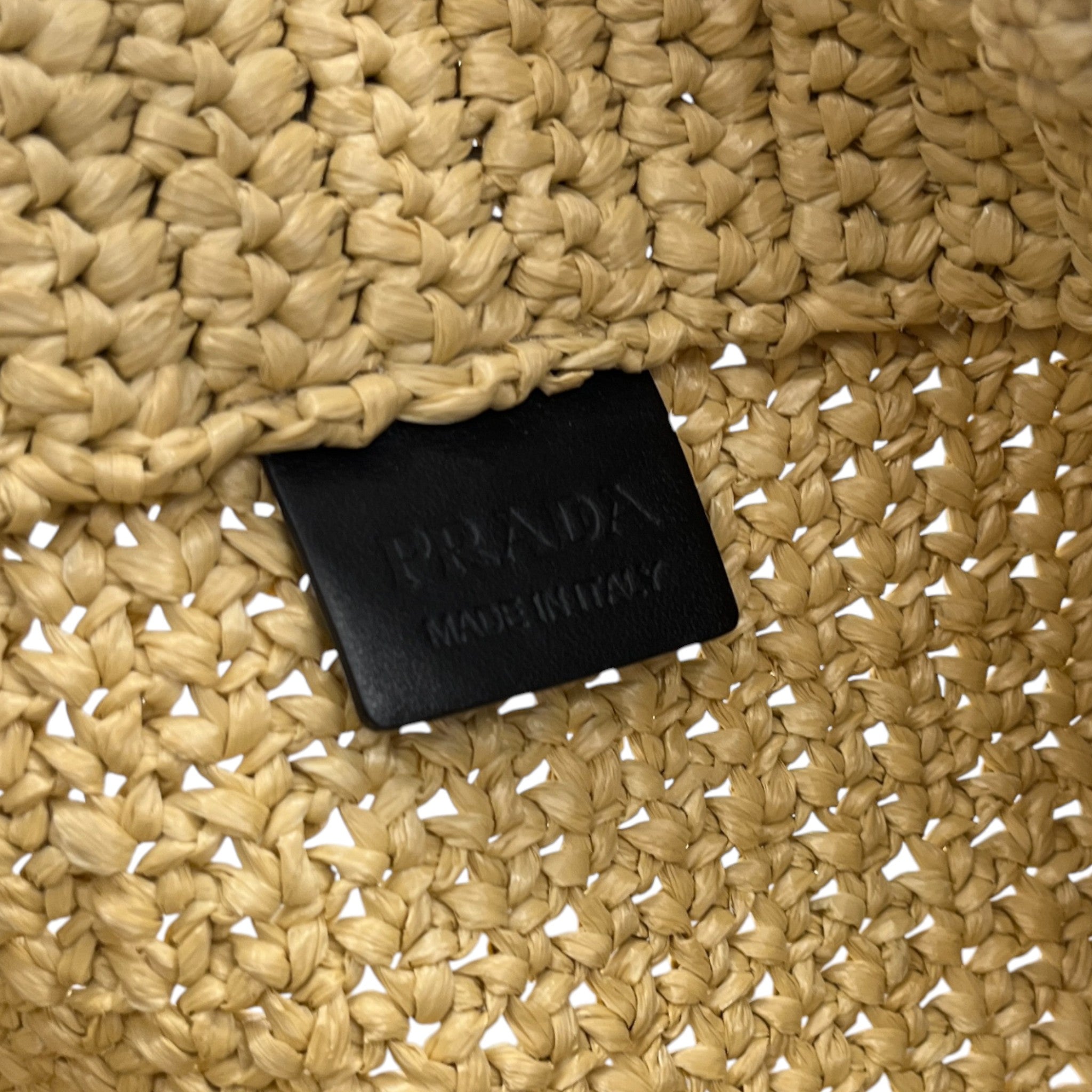 Women's Raffia Plaque Logo Tote Bag Brown