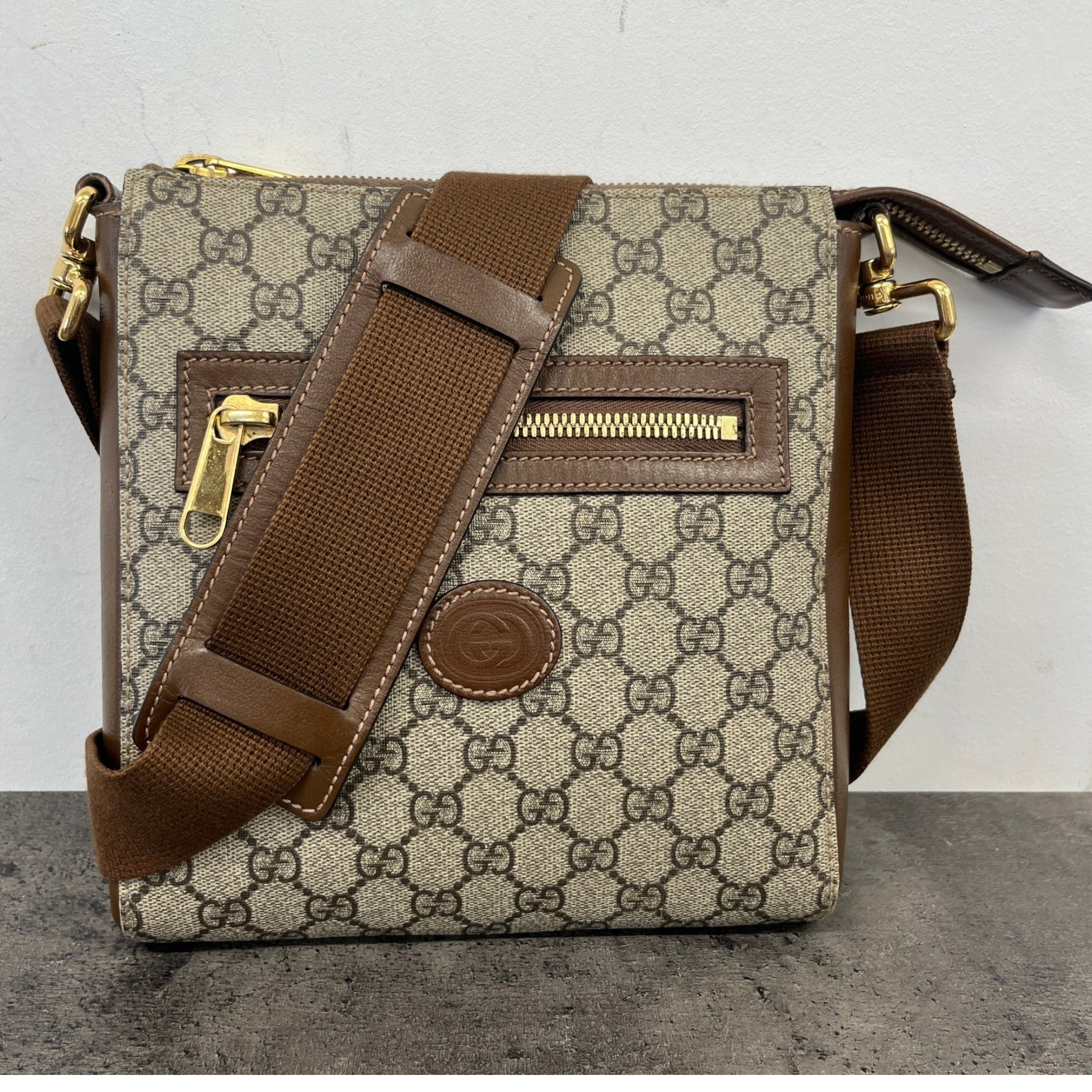 Men's Gg Supreme Messenger Bag Beige