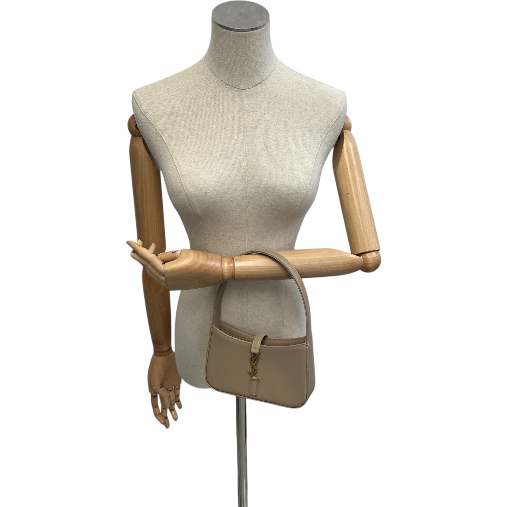 Women's Le 5 À 7 Hobo Handbag Beige