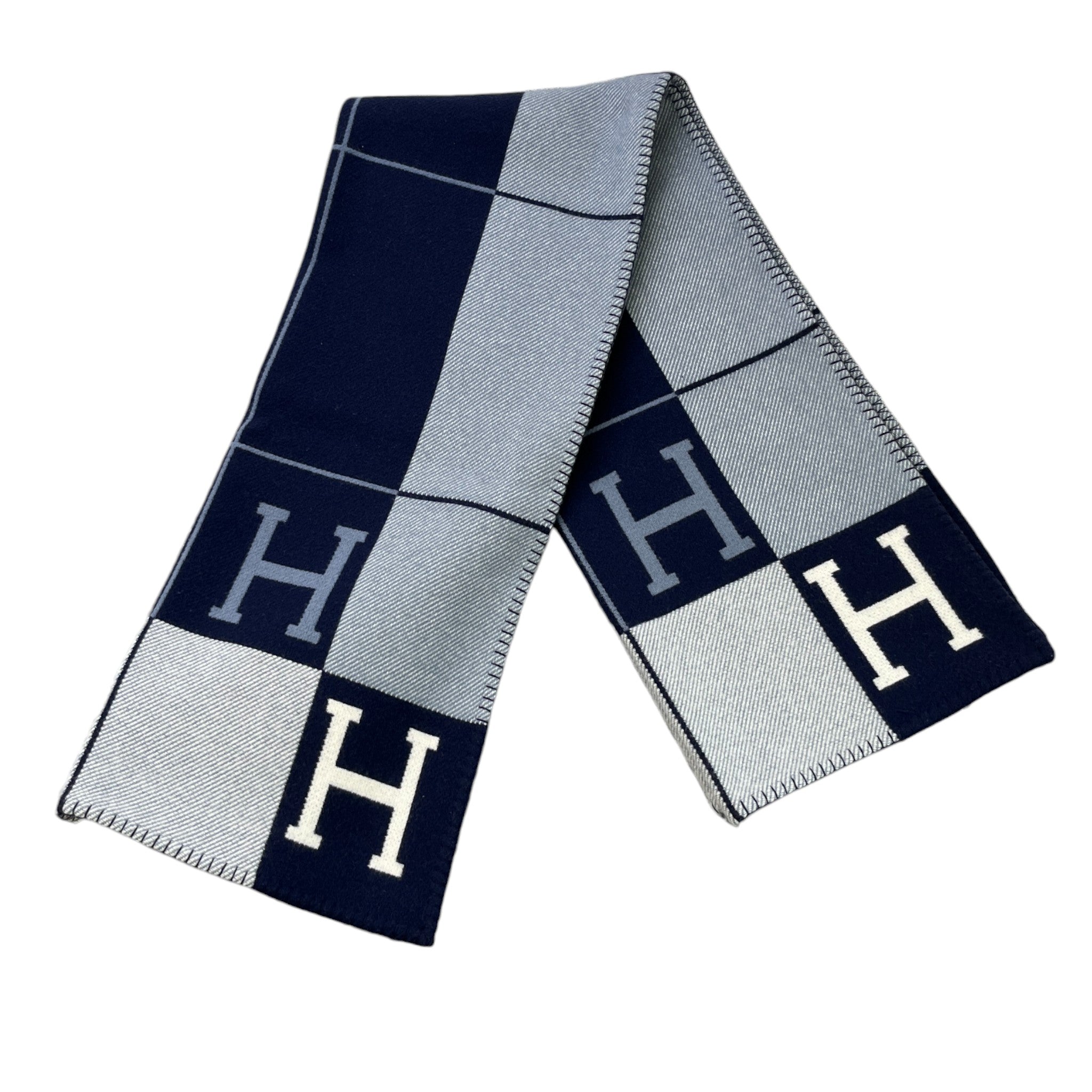 Avalon Iii Blanket Blue