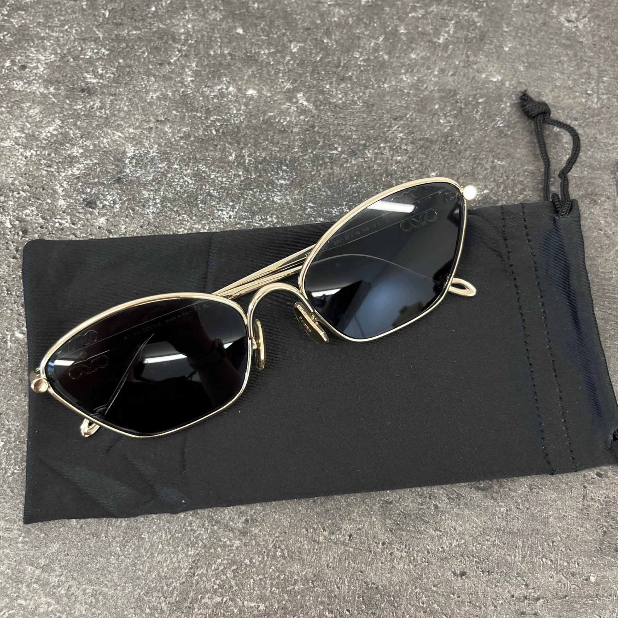 Women's Lw40115U Anagram Sunglasses Gold