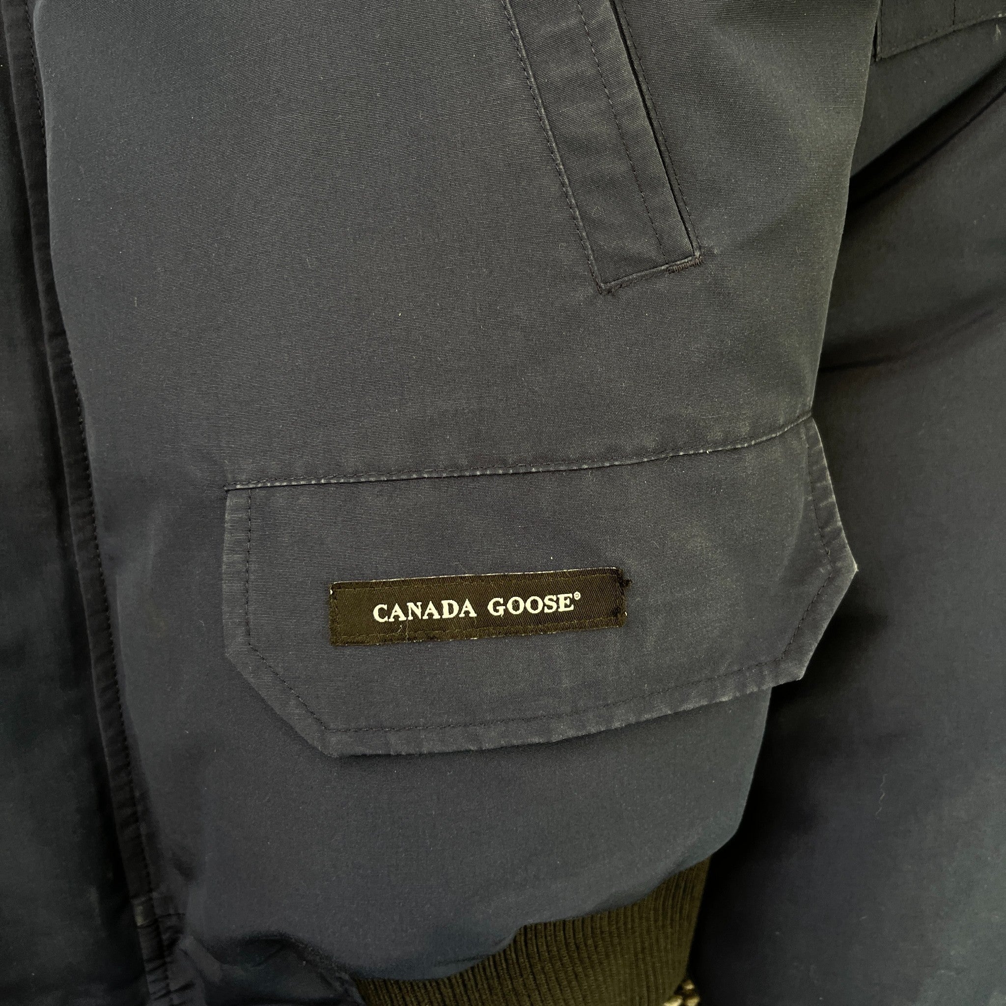 Men's Chilliwack Bomber Down Jacket Navy Size XL