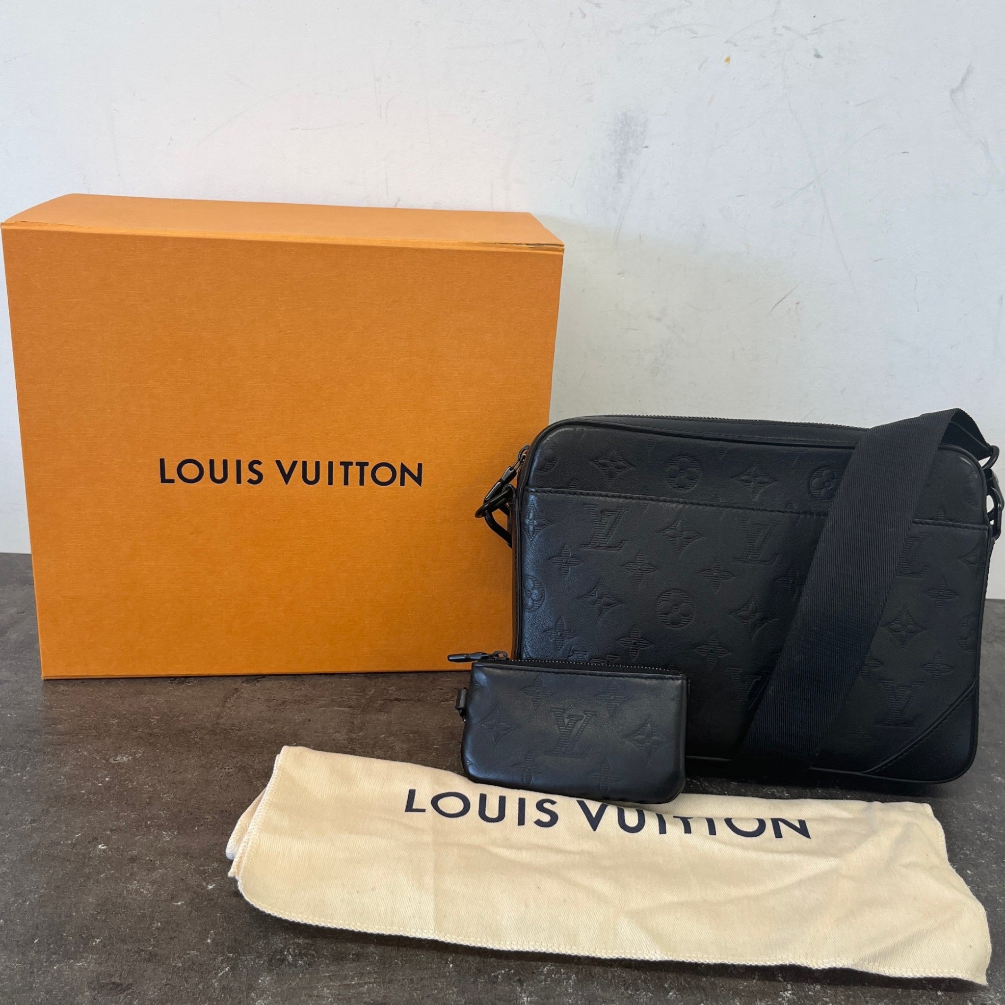 Men's Monogram Shadow Leather Duo Messenger Bag Black