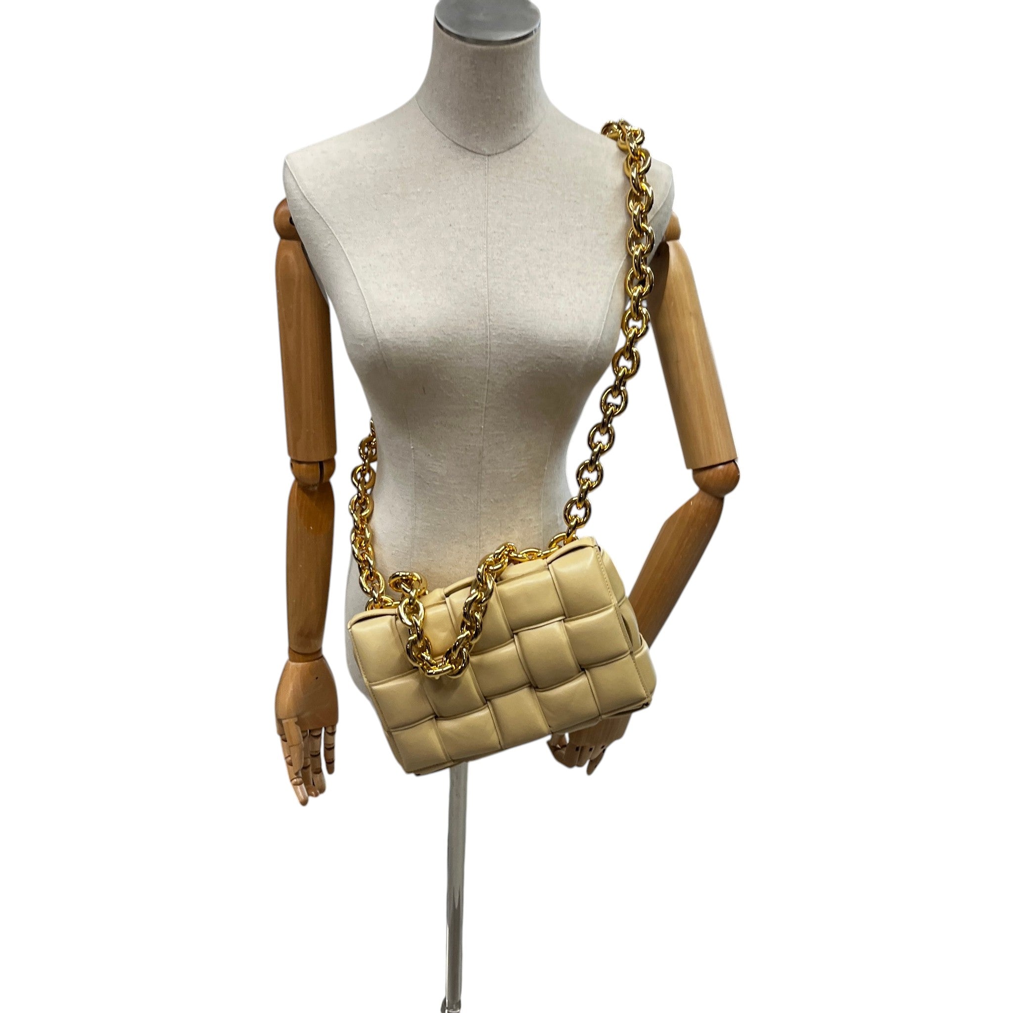 Women's Chain Cassette Bag Beige