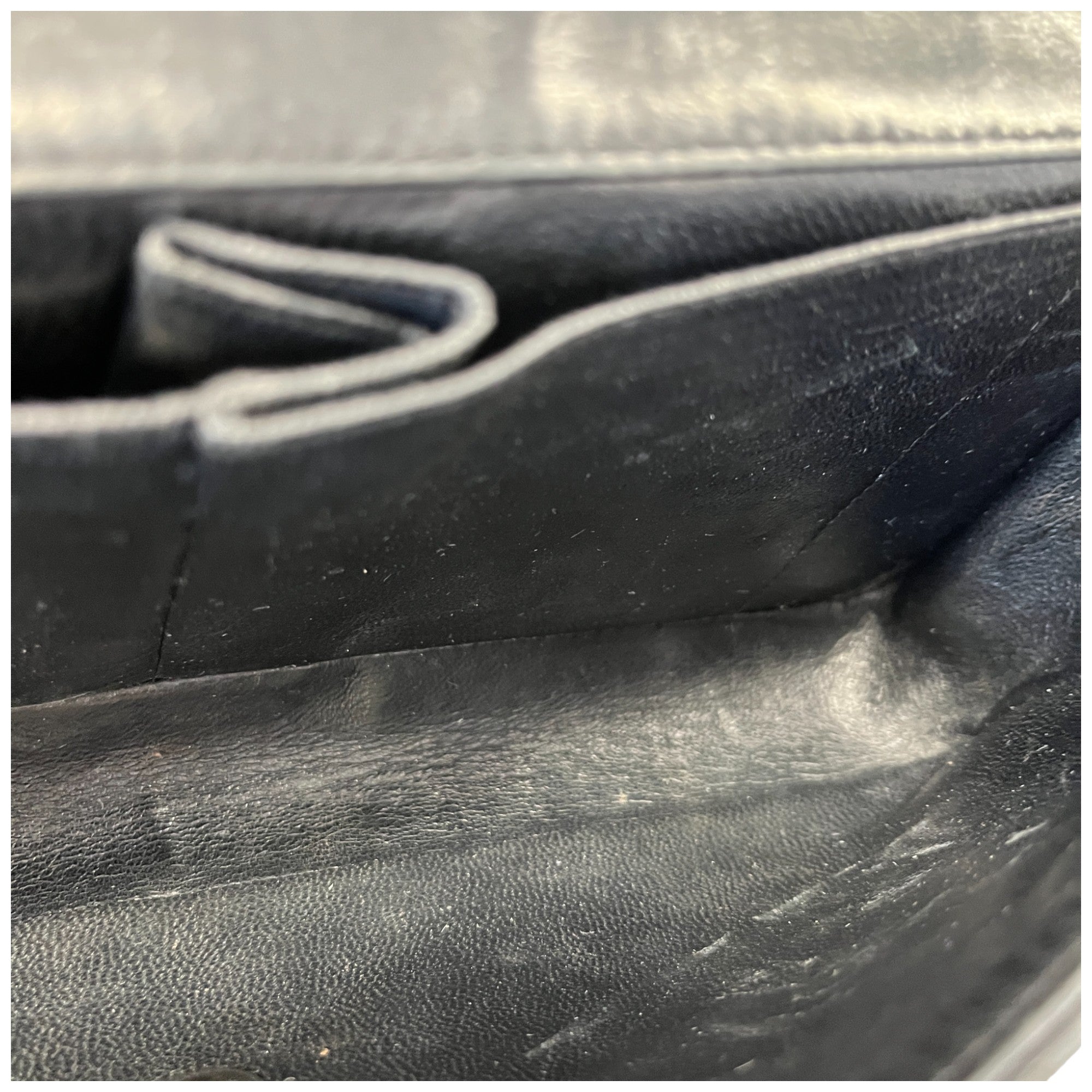 Women's Vintage East West Baguette Lambskin Handbag Black