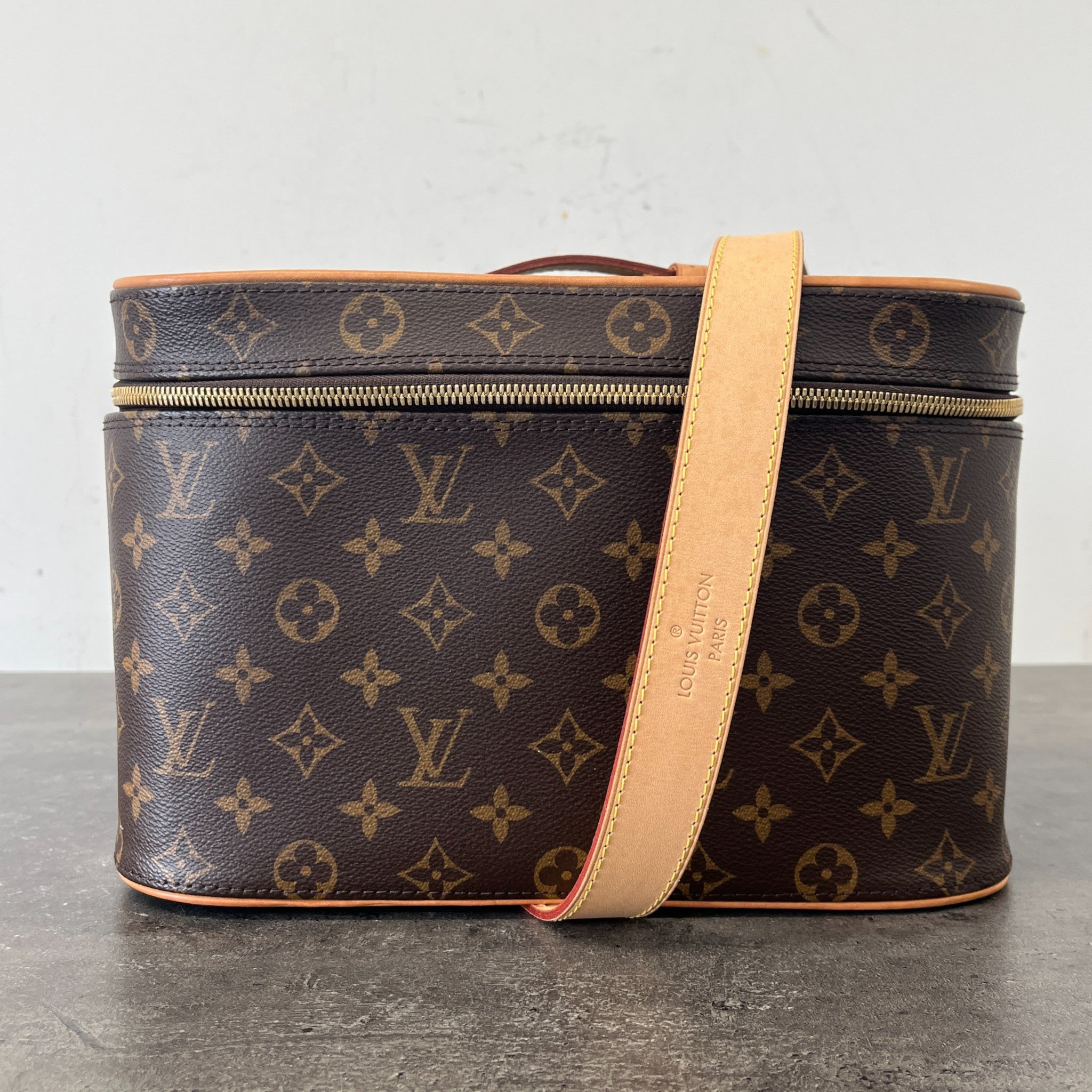 Women's Monogram Canvas Nice Vanity Bag Brown