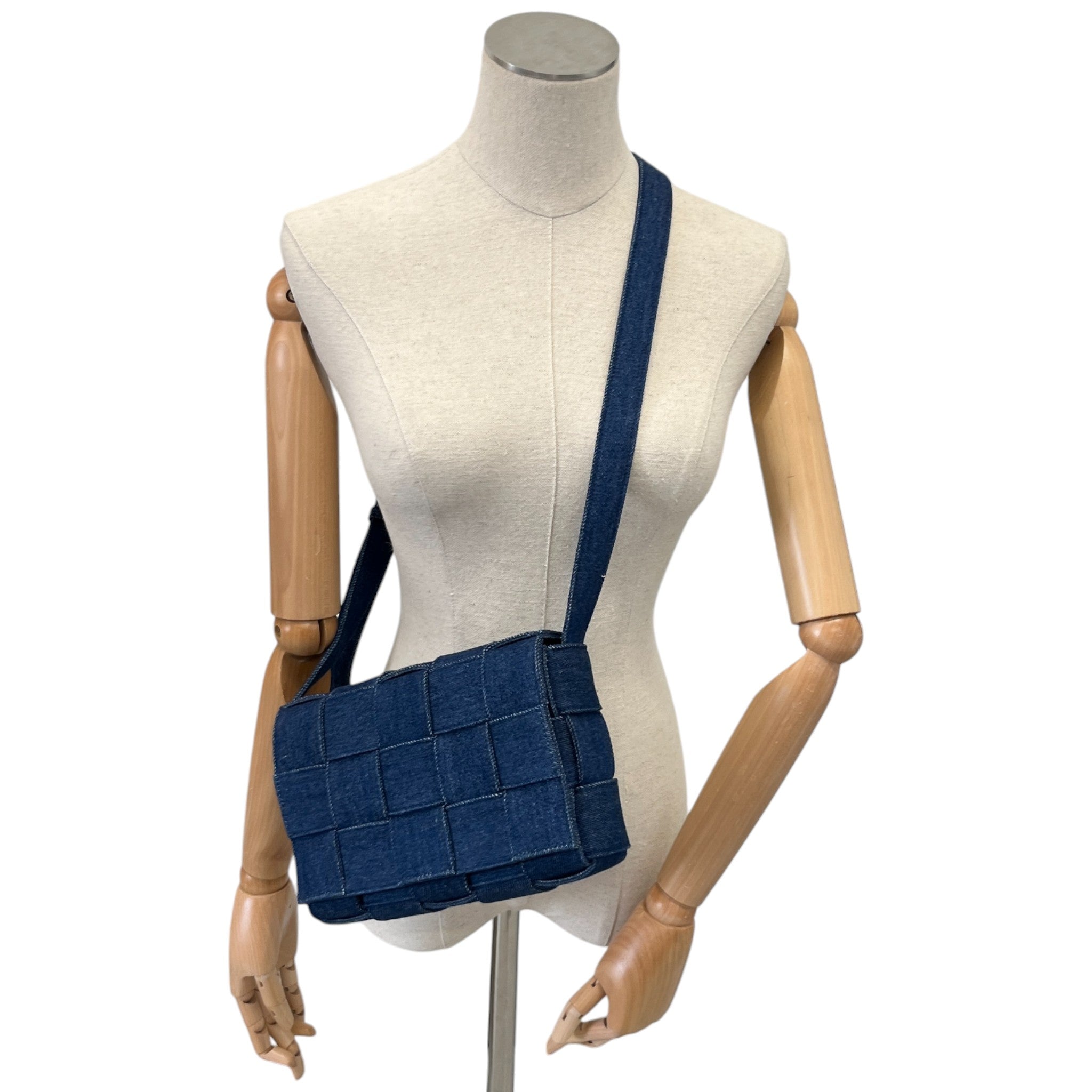 Women's Cassette Handbag Blue