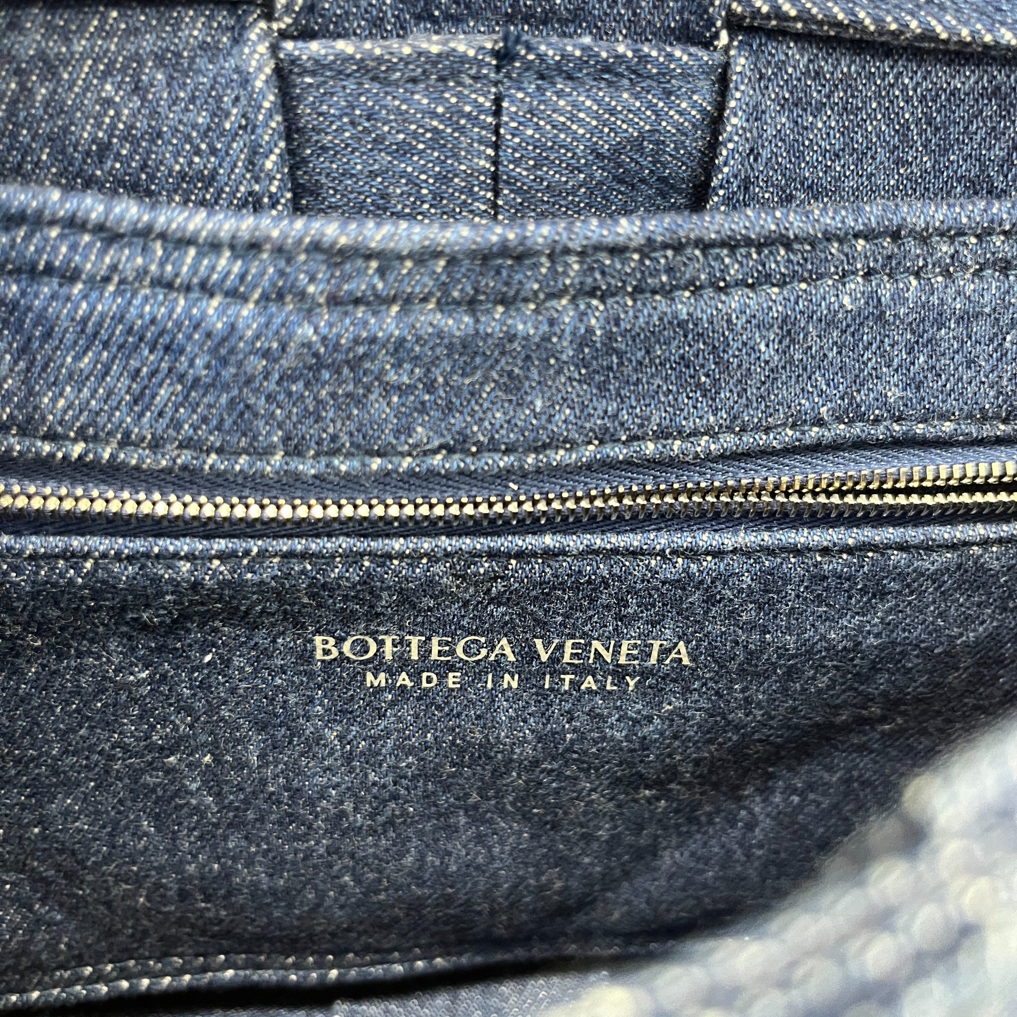 Women's Cassette Handbag Blue