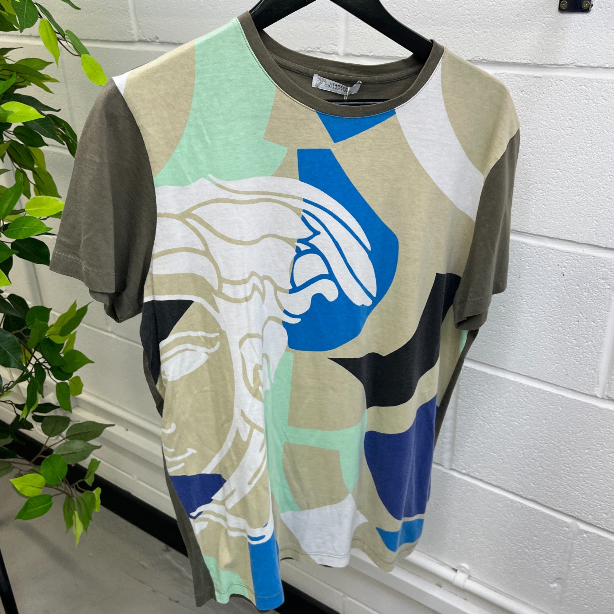 Men's Medusa Logo T-Shirt Green Size M