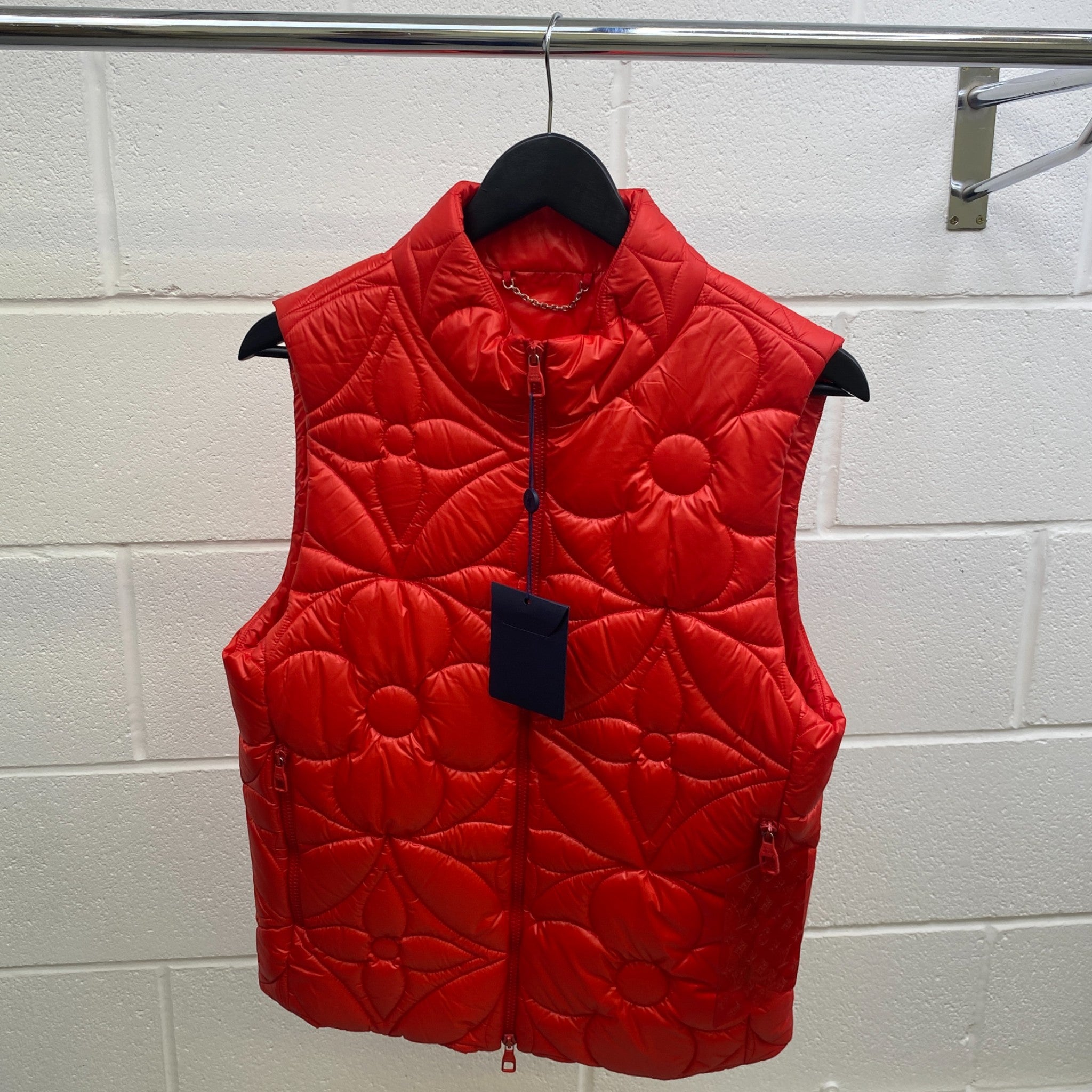 Men's Lvse Padded Monogram Flower Gilet Red Size IT 44 / XS