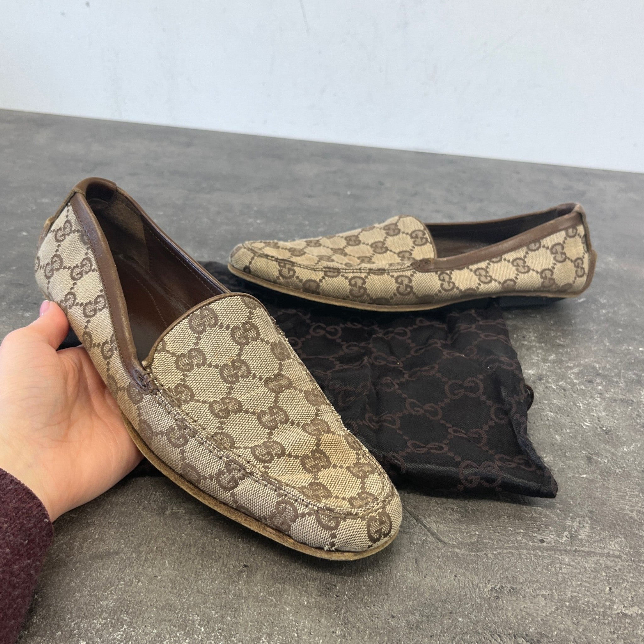 Women's Gg Supreme Loafers Beige Size EU 38.5 / UK 5.5