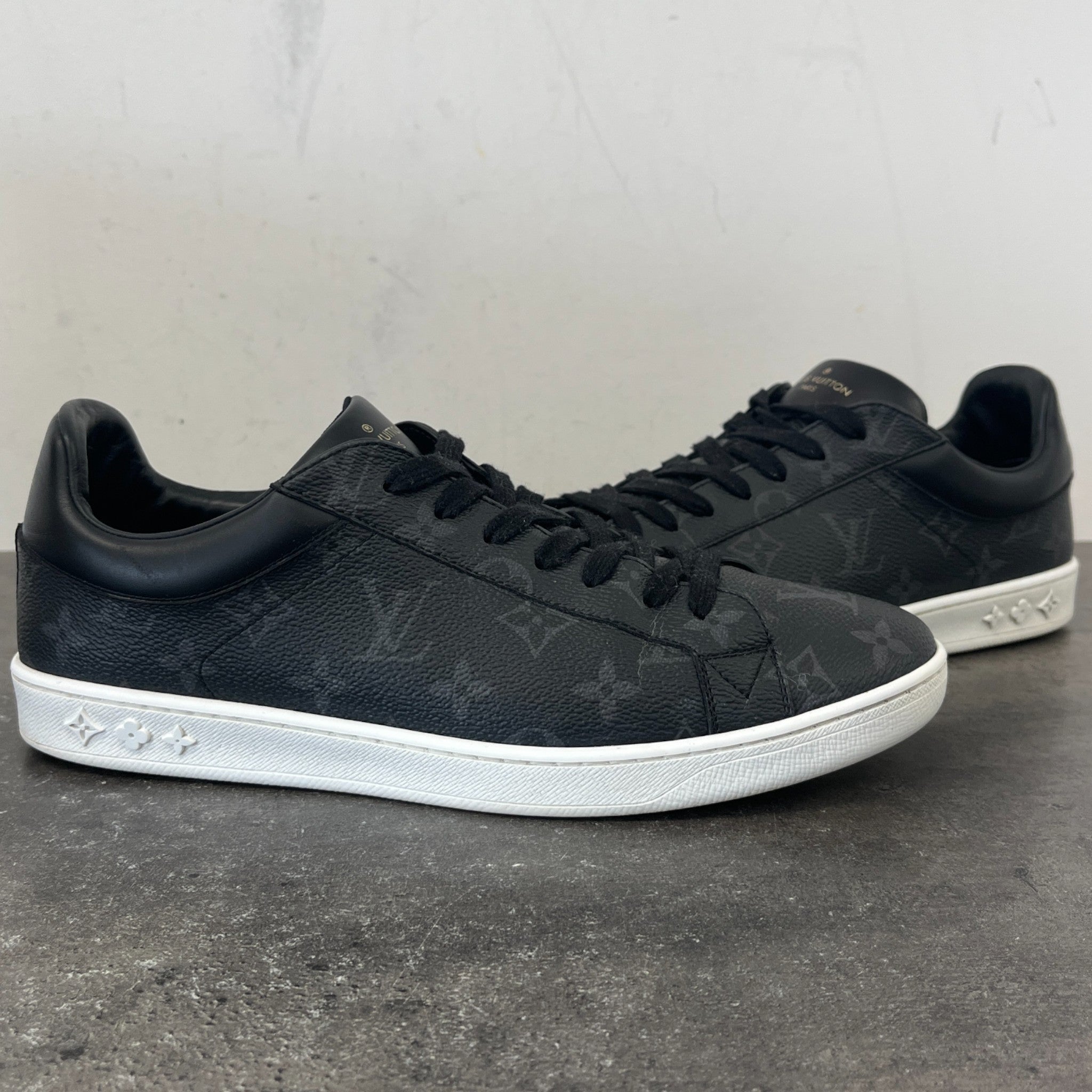 Men's Luxembourg Low Trainers Black Size EU 42 / UK 8