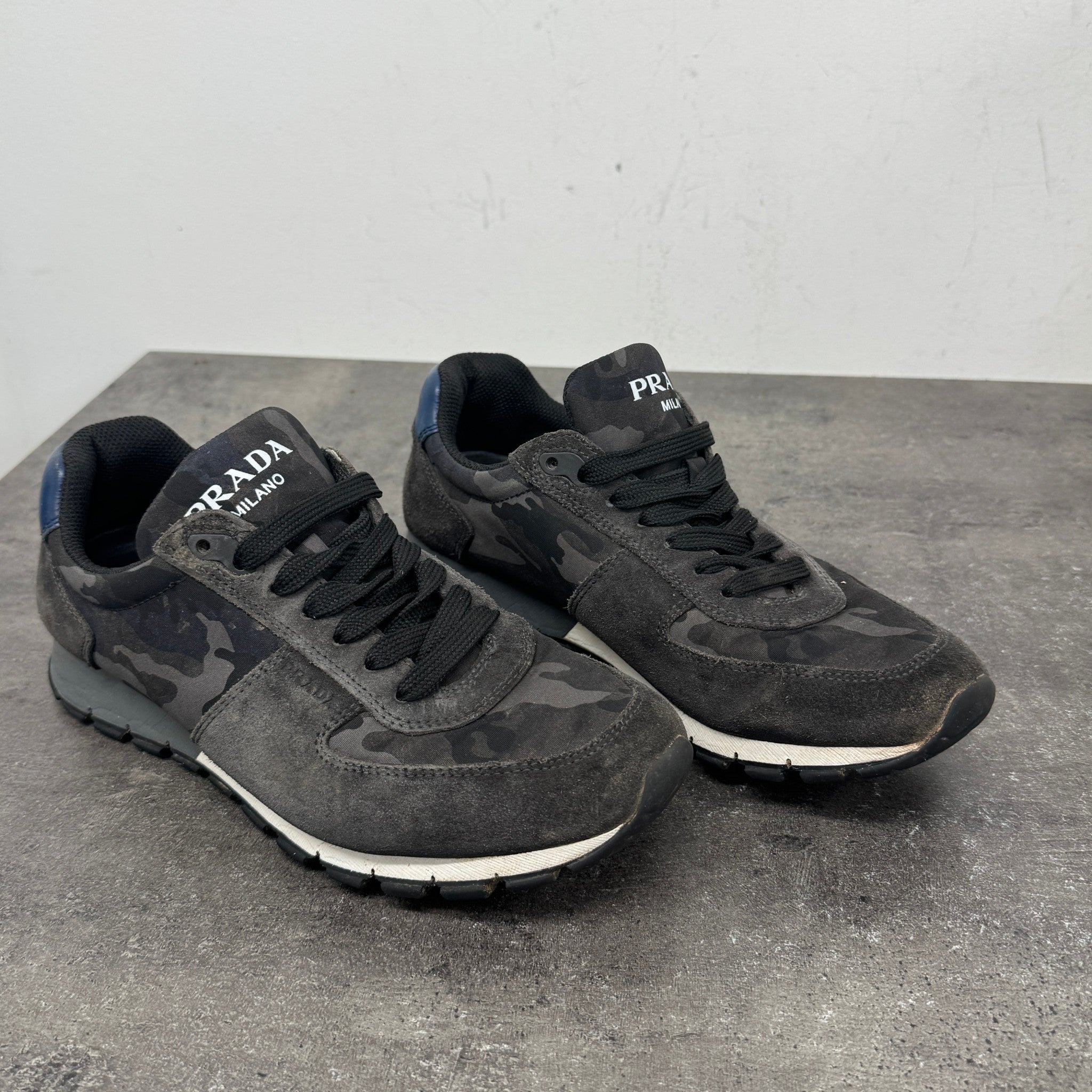 Men's Camoflague Logo Low Trainers Black Size EU 40.5 / UK 6.5