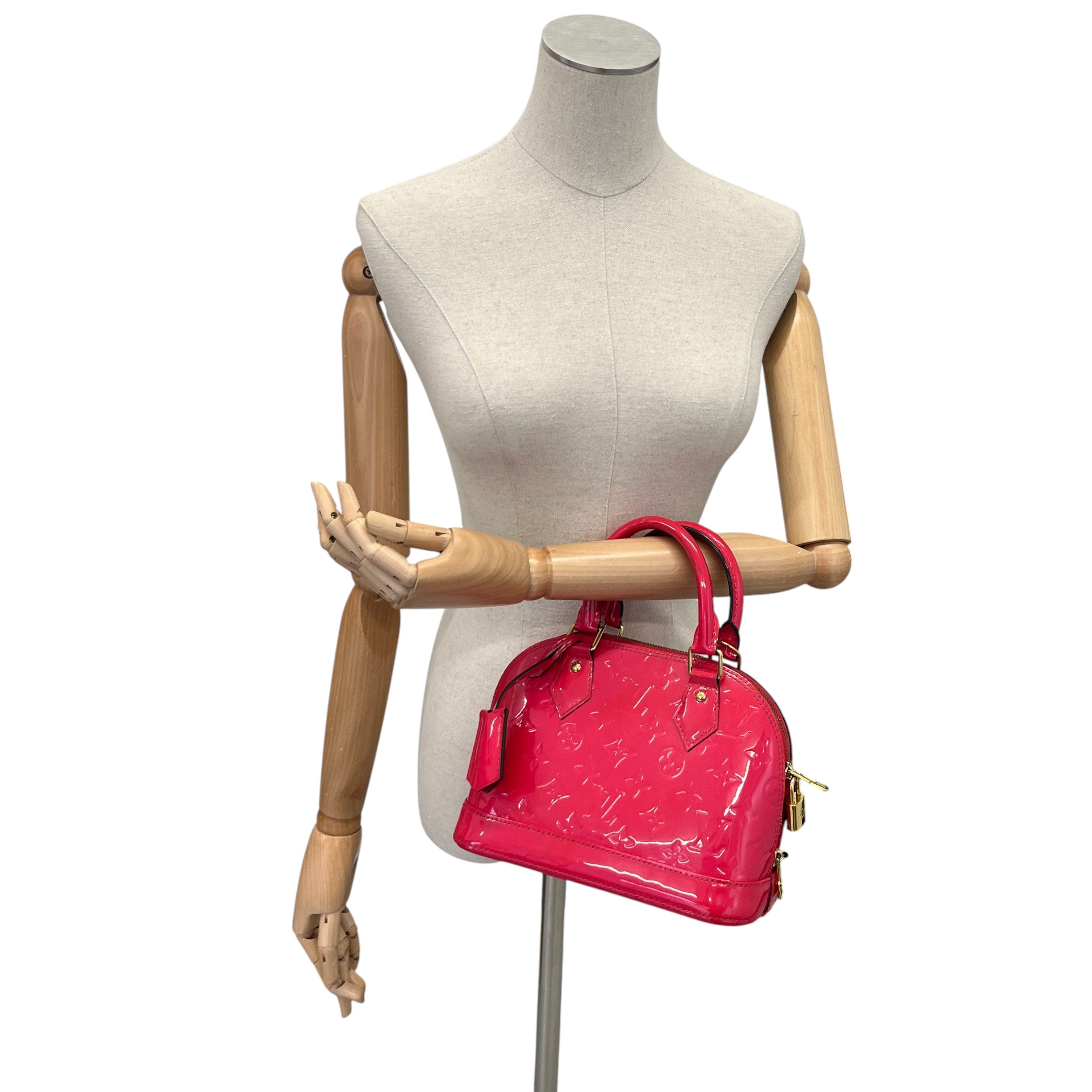 Women's Monogram Vernis Alma Bb Bag Pink