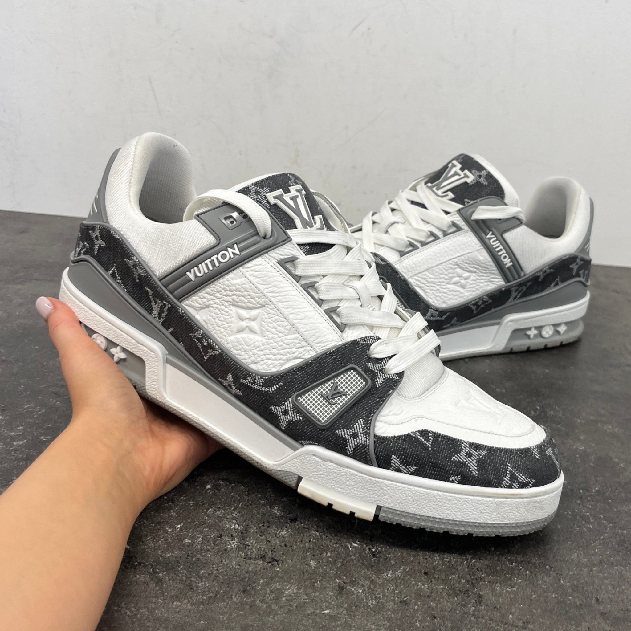 Men's Lv Low Trainers Grey Size EU 44 / UK 10