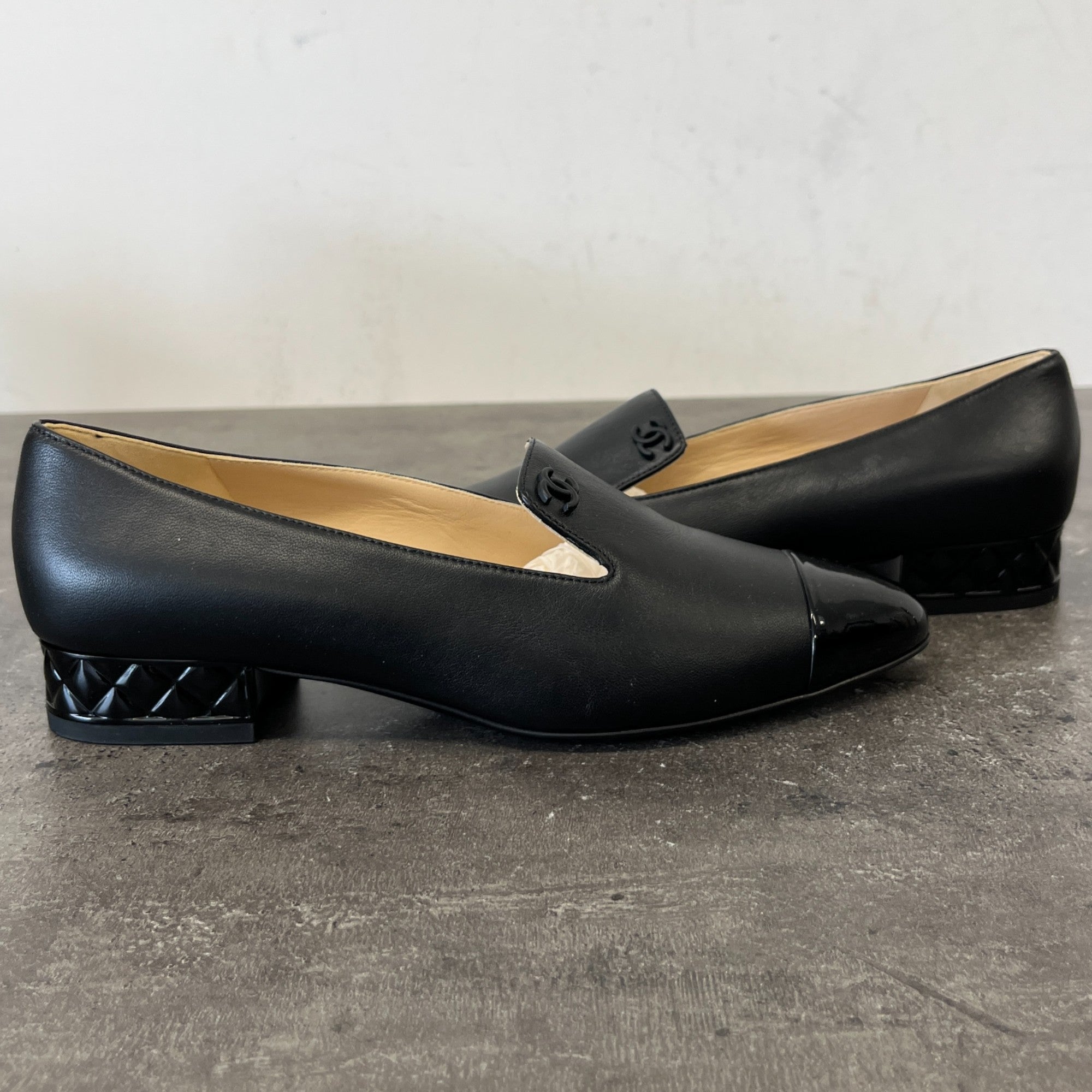 Women's Cc Logo Loafers Black Size EU 36 / UK 3