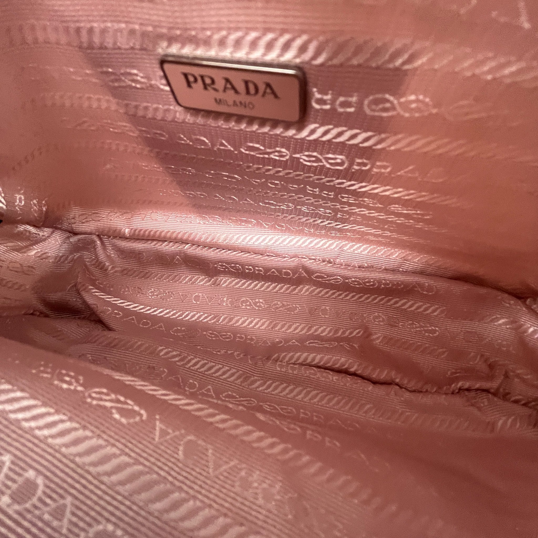 Women's Re-Nylon Re-Edition 2000 Bag Pink