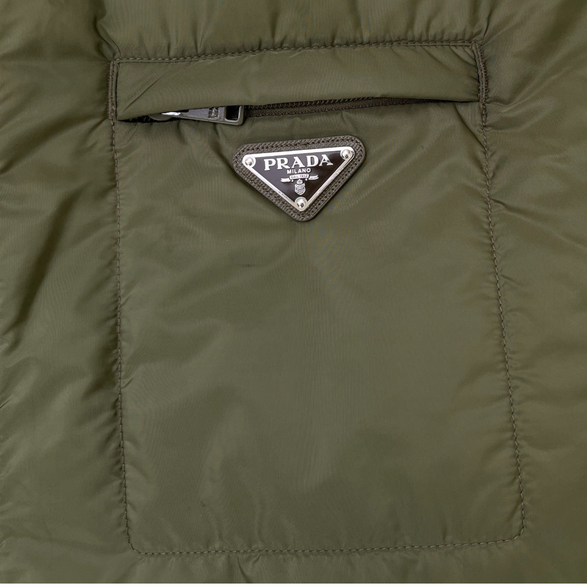 Men's Re-Nylon Plaque Logo Jacket Green Size S