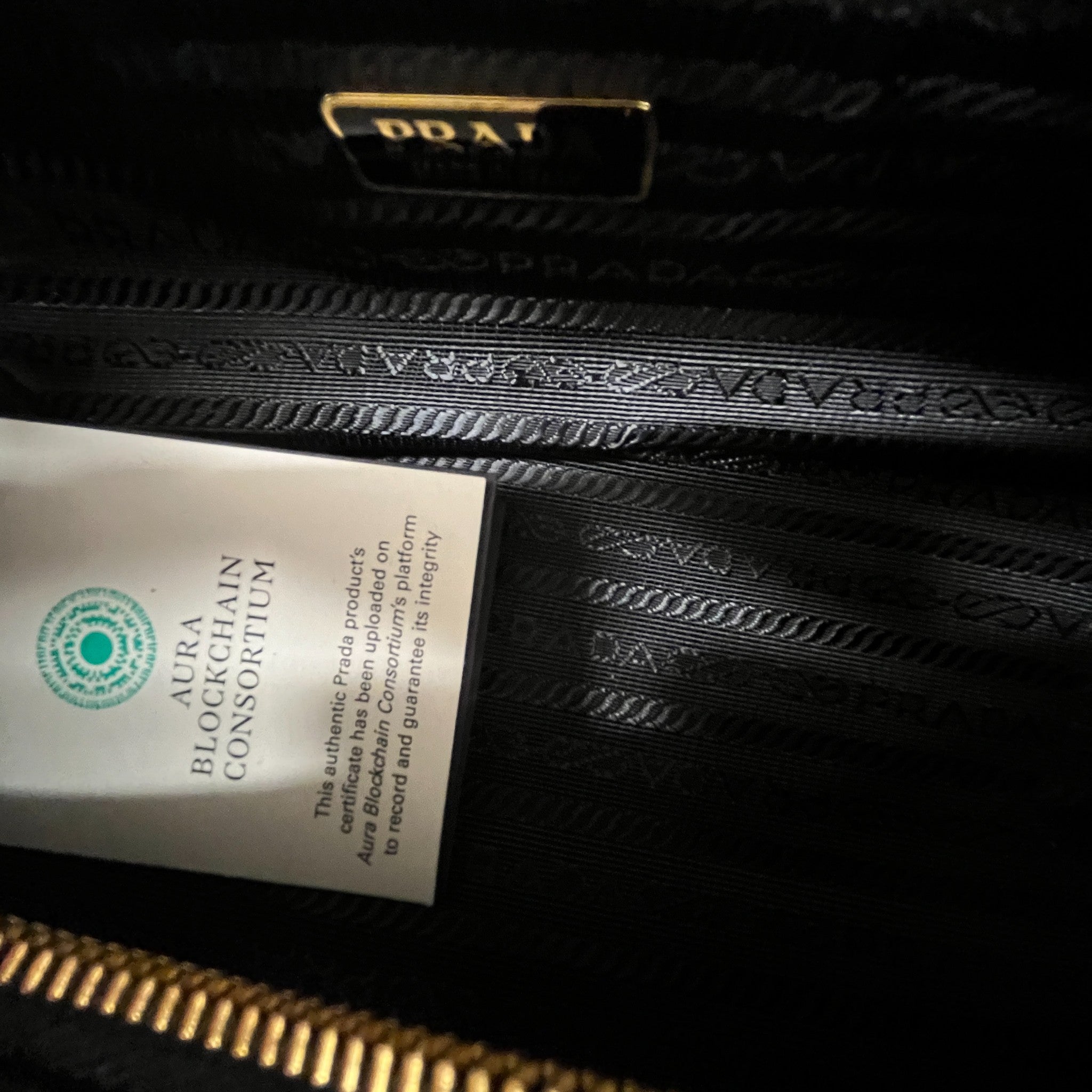 Women's Plaque Logo Handbag Black