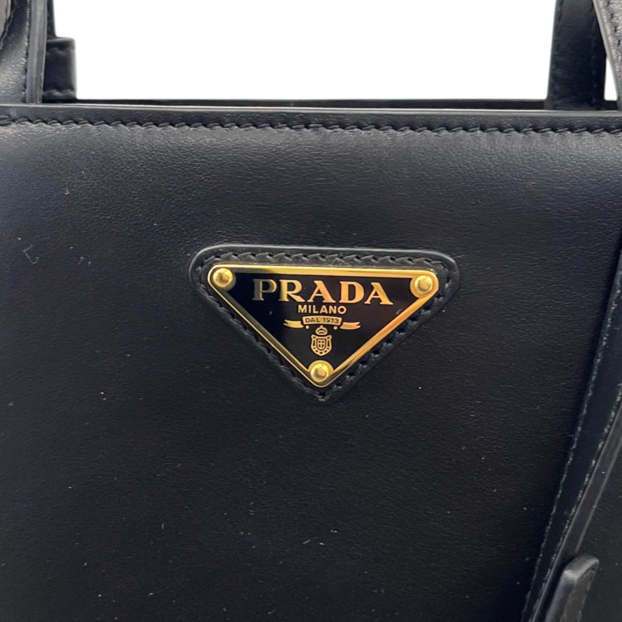 Women's Triangle Logo-Applique Tote Handbag Black