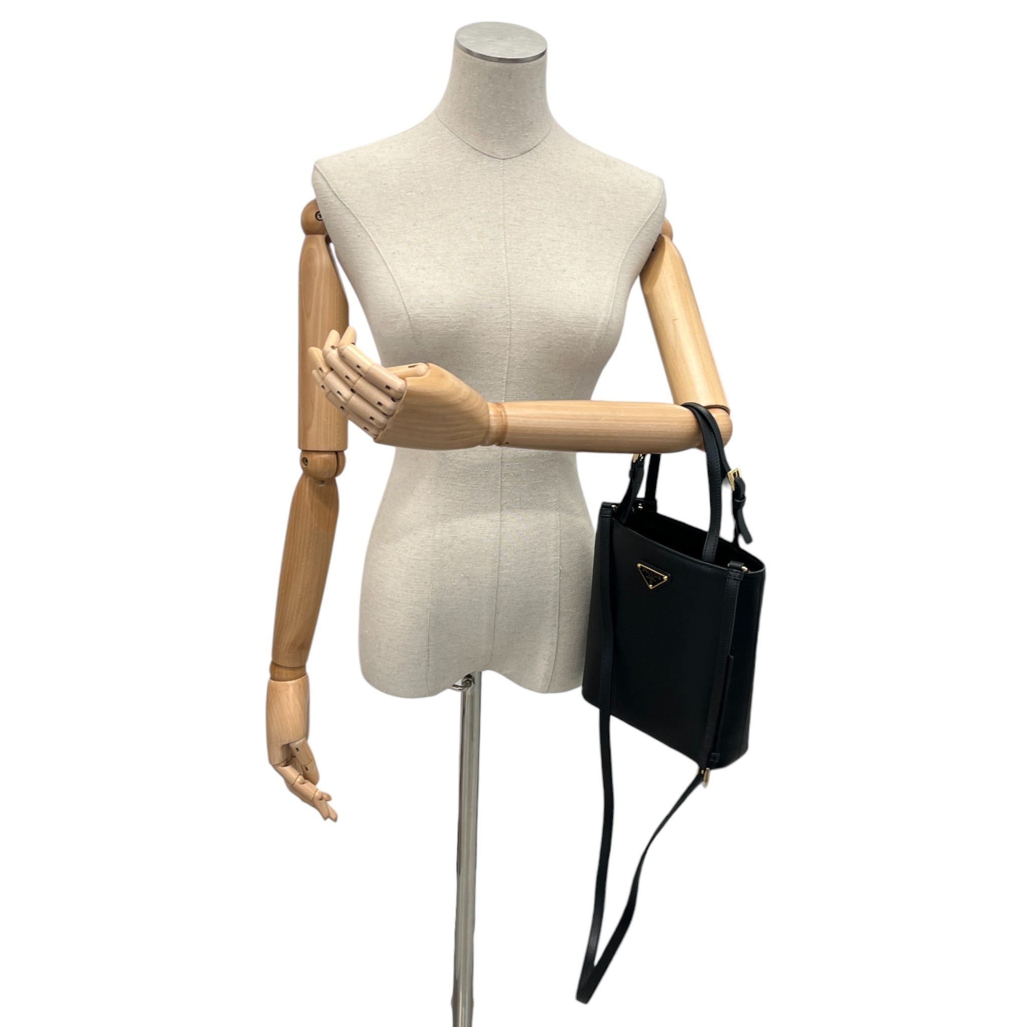 Women's Triangle Logo-Applique Tote Handbag Black