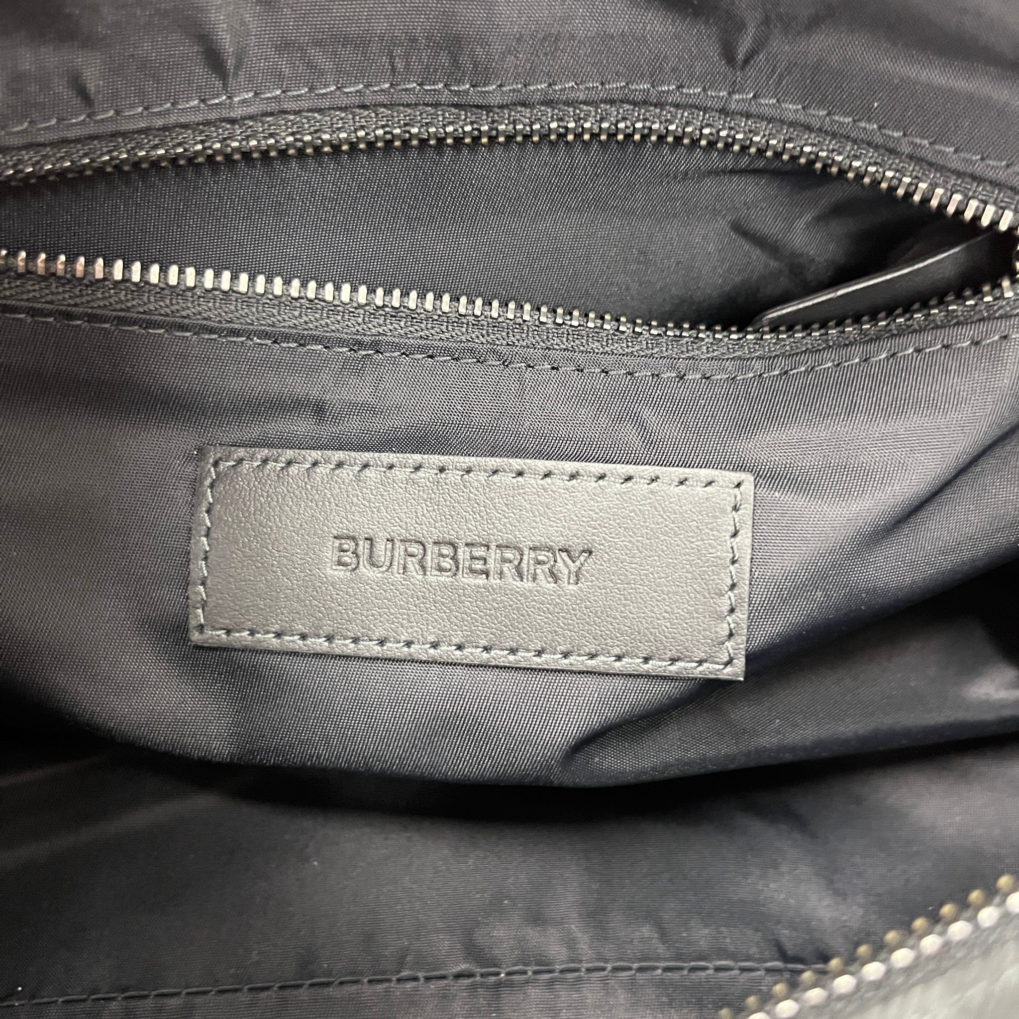 Men's Checkered Toiletry Bag Black