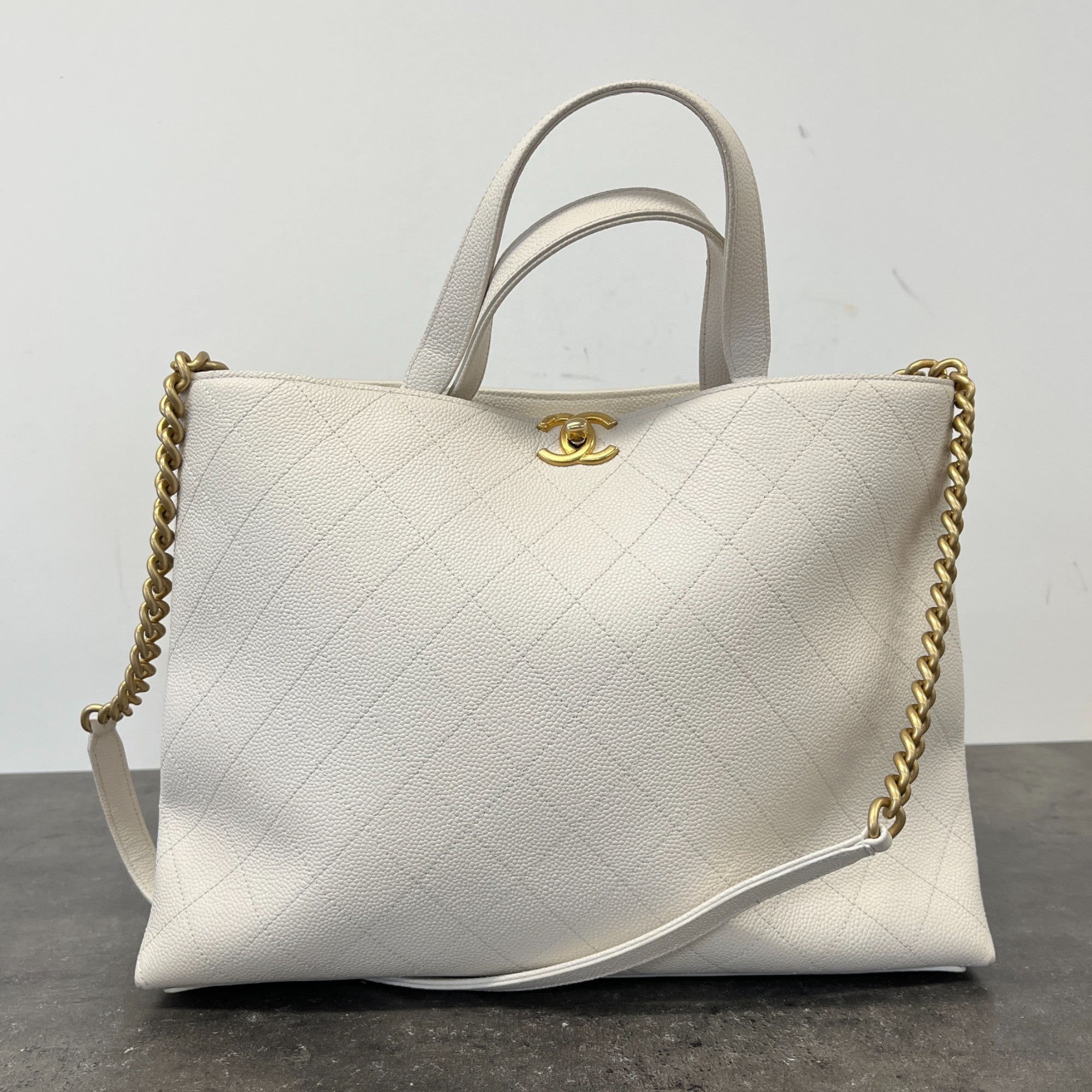 Women's Quilted Caviar Tote Handbag Grey