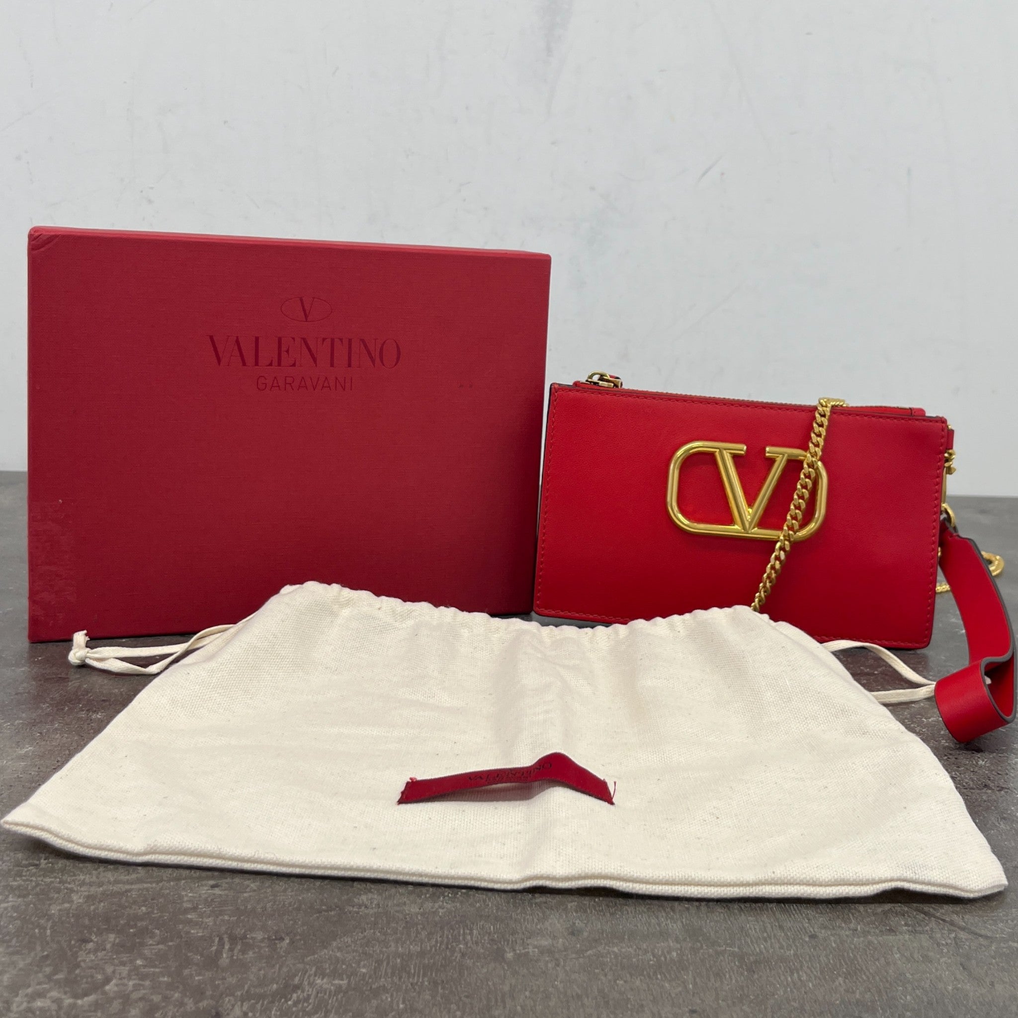 Women's Rouge Leather V Logo Chain Pouch Bag Red
