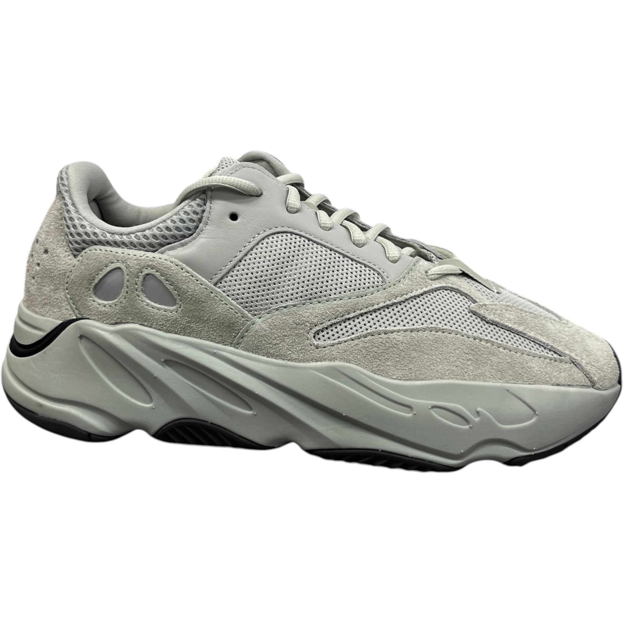 Men's Boost 700 Low Trainers Green Size EU 42.5 / UK 8.5