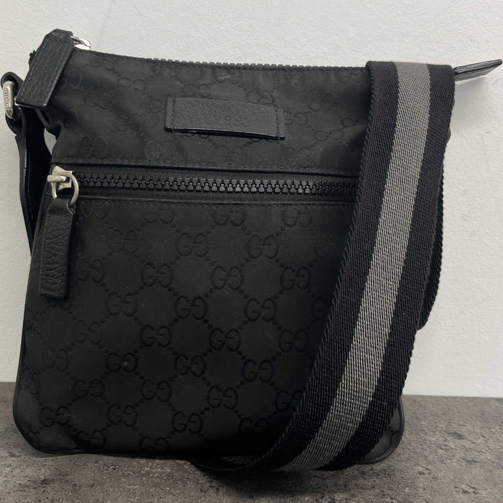 Men's Gg Canvas Messenger Bag Black