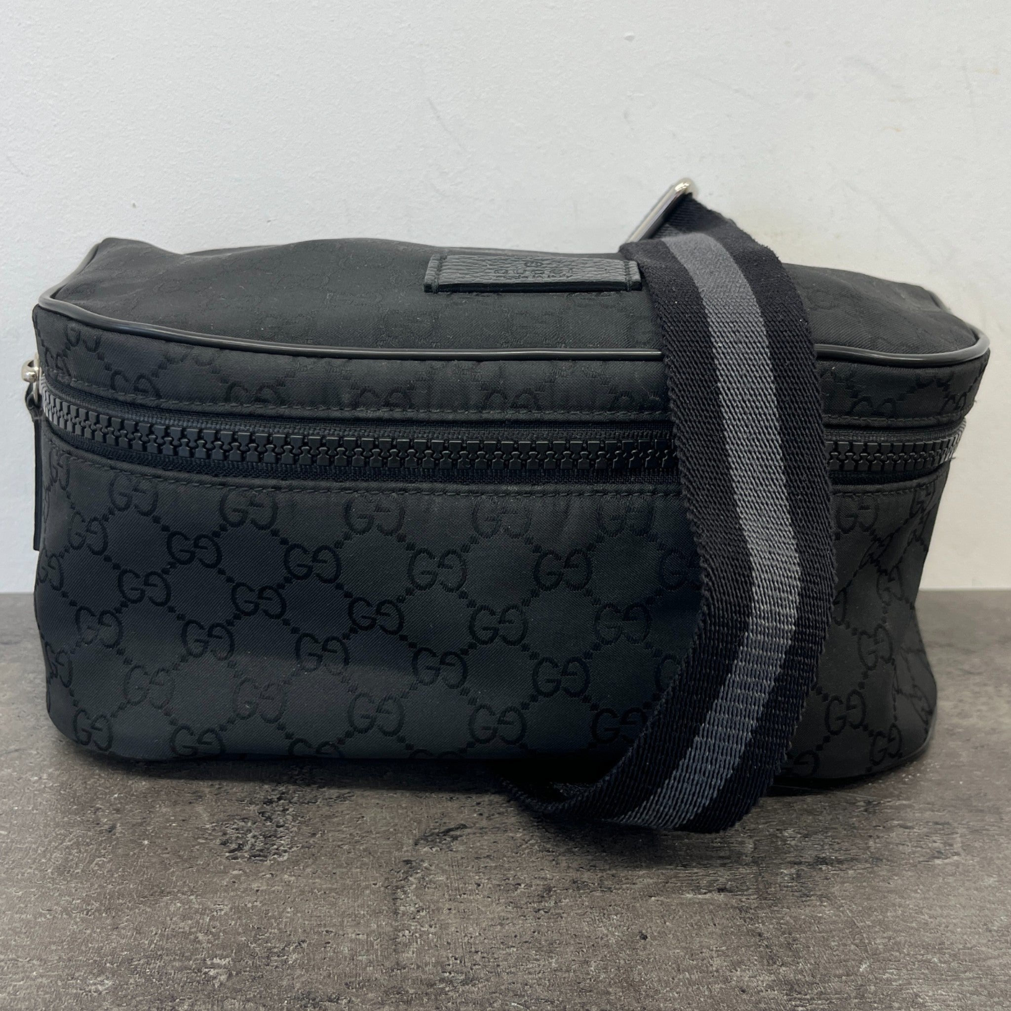 Men's Gg Monogram Messenger Bag Black