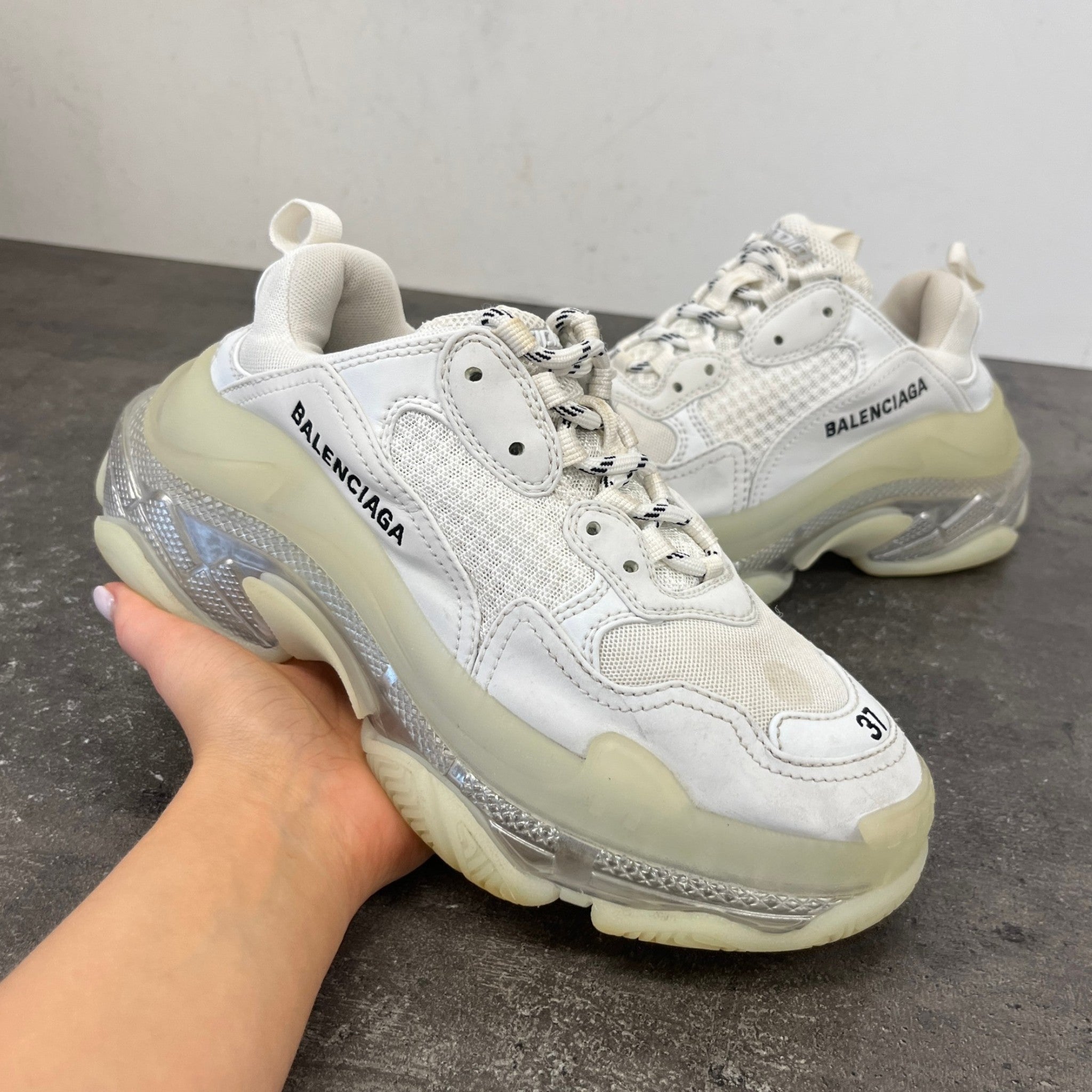 Women's Triple S Low Trainers White Size EU 37 / UK 4